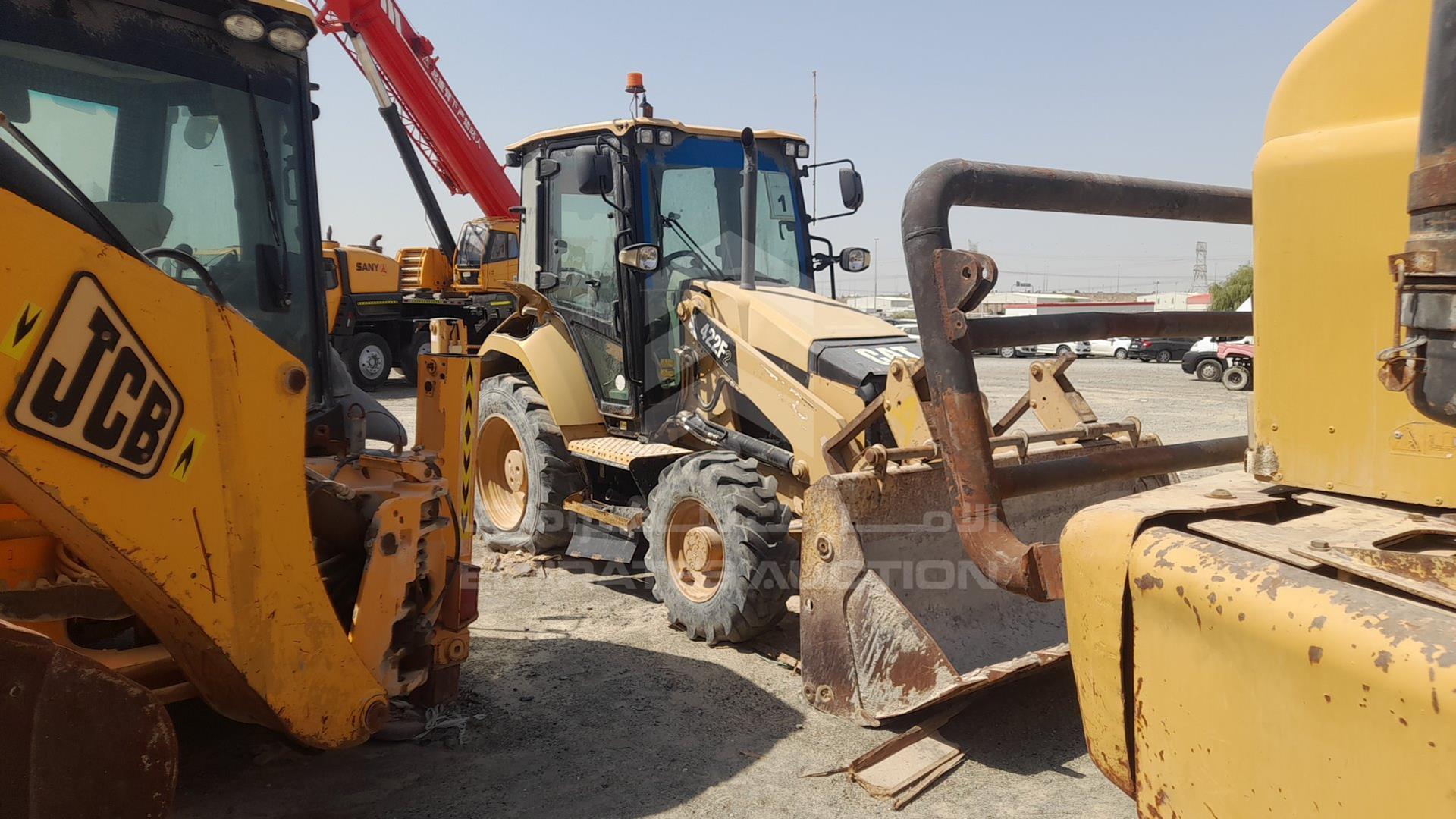 2015 CATERPILLAR 422F VIN: CAT0422FALYF00157