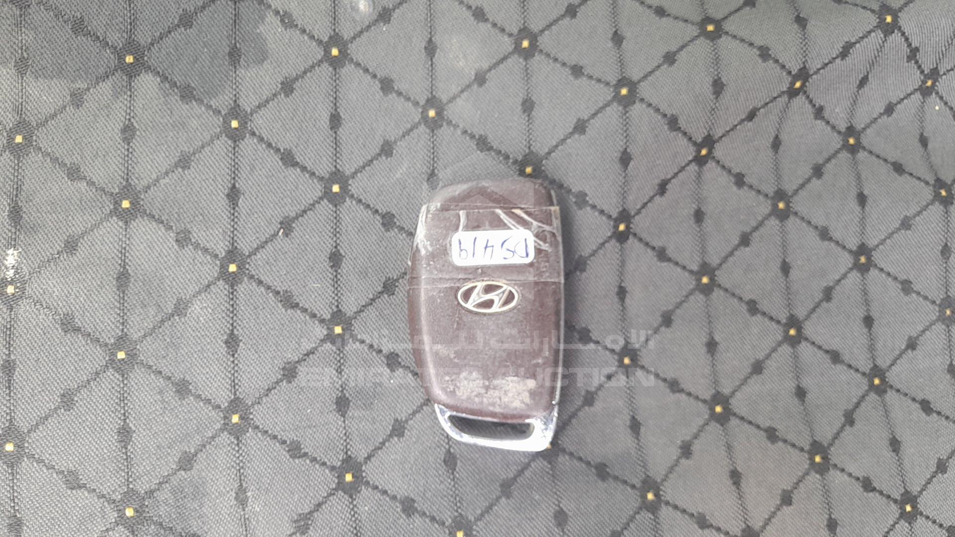 2018 HYUNDAI SONATA VIN: KMHE24131JA081968
