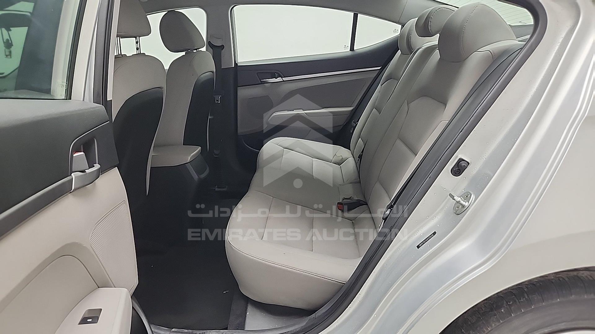 2018 HYUNDAI ELANTRA VIN: 5NPD74LF8JH376096