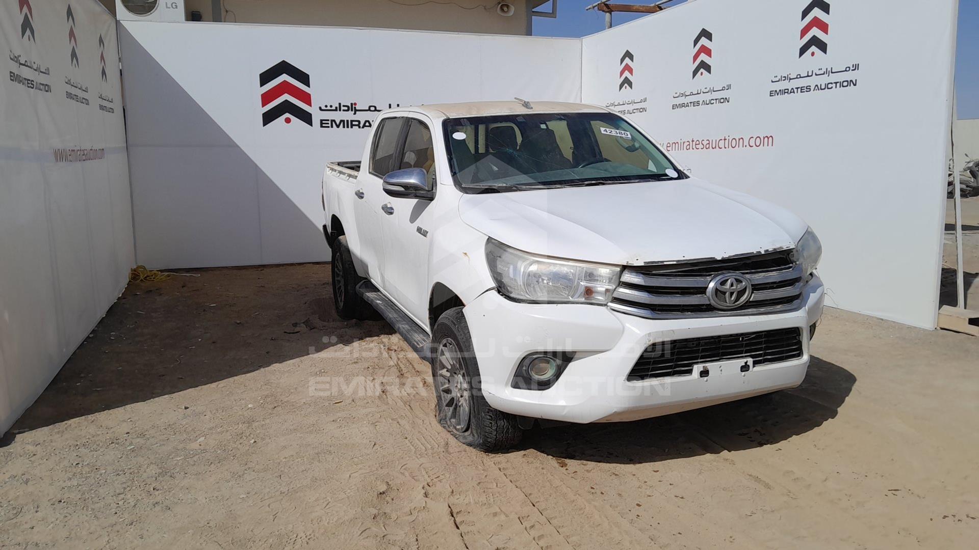 0 TOYOTA HILUX VIN: MR0HX8CD100881708