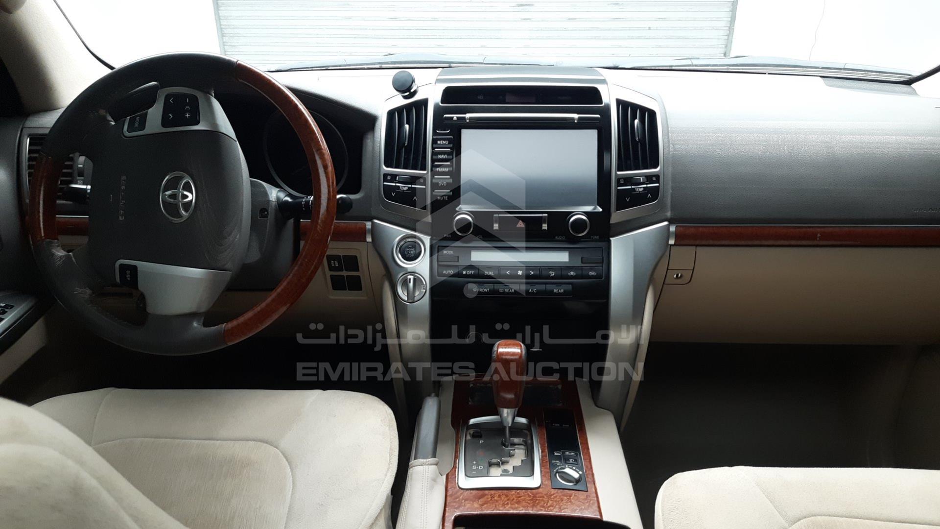 2015 TOYOTA LAND CRUISER VIN: JTMHY05J5F4032408
