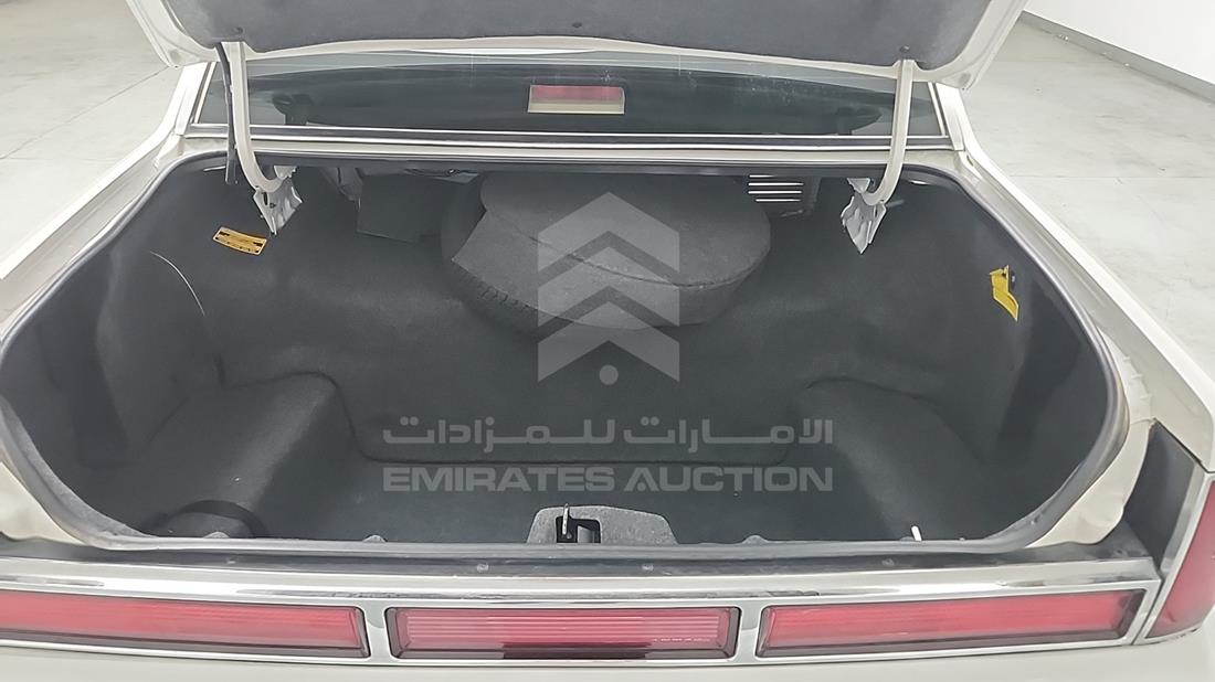لينكولن تاون كار 1996 — زاوية صندوق السيارة — صورة 20