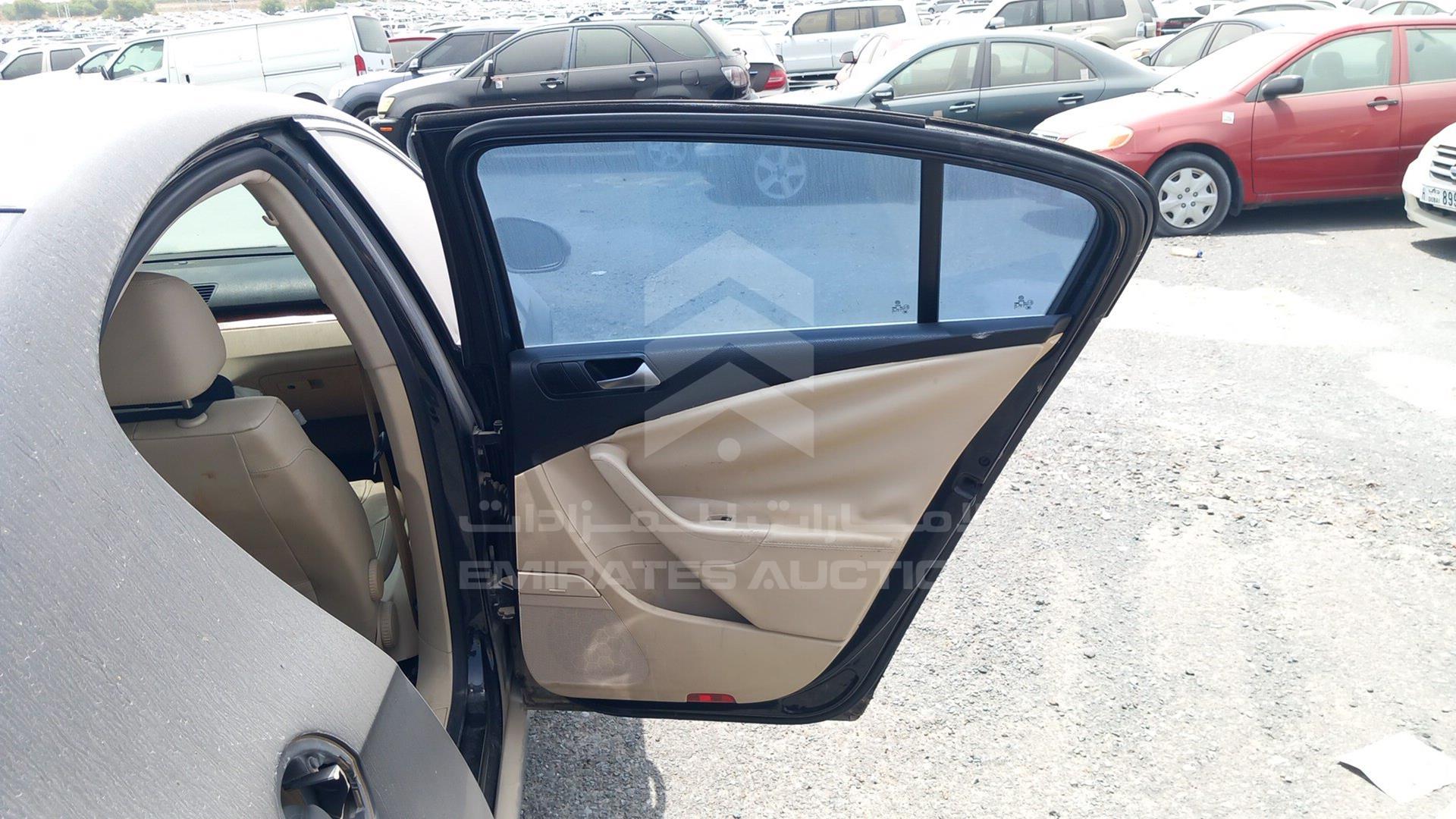 2011 VOLKSWAGEN PASSAT VIN: WVWBP13C1BP001328