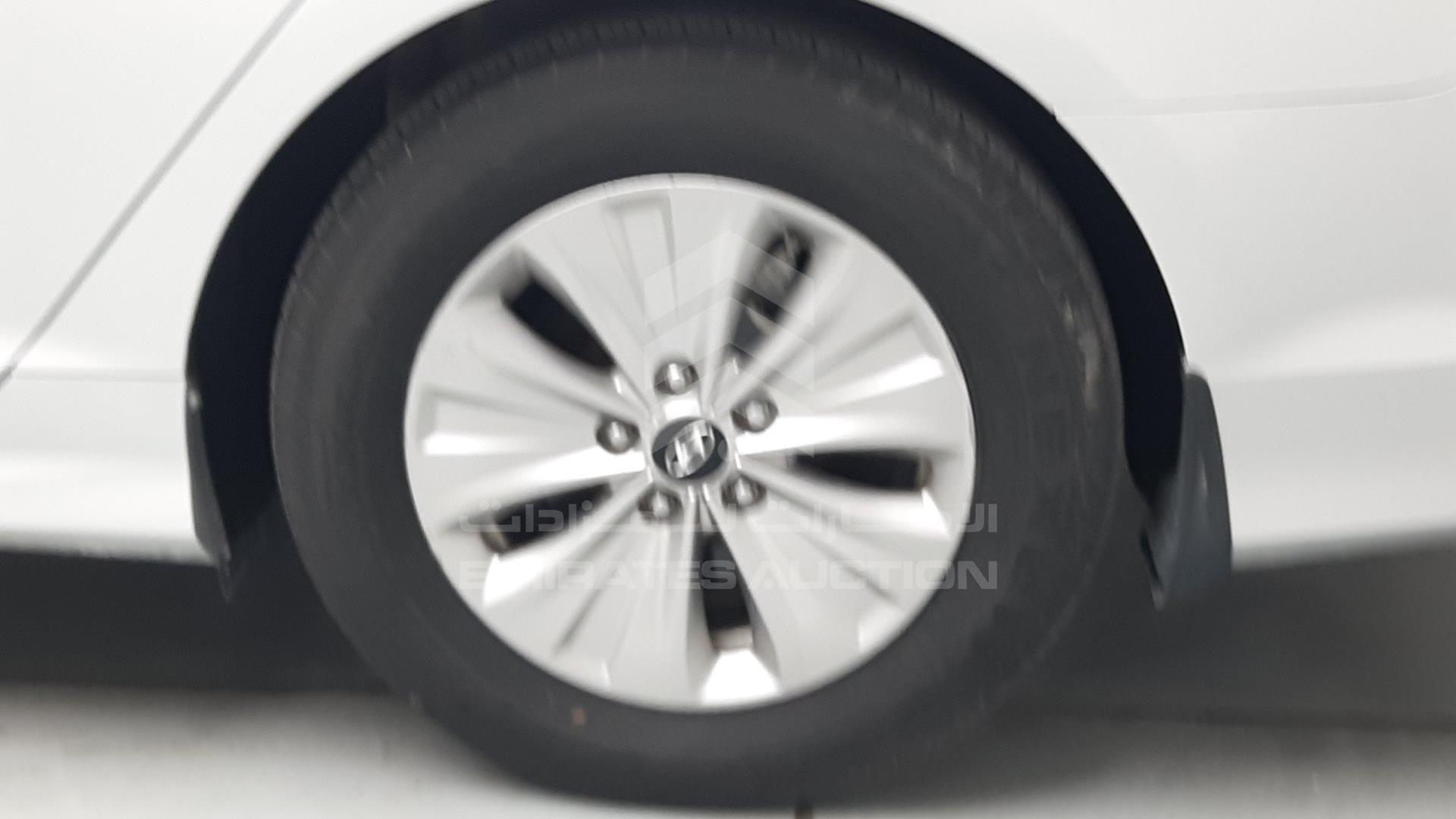 2019 HYUNDAI SONATA VIN: KMHE24130KA093014