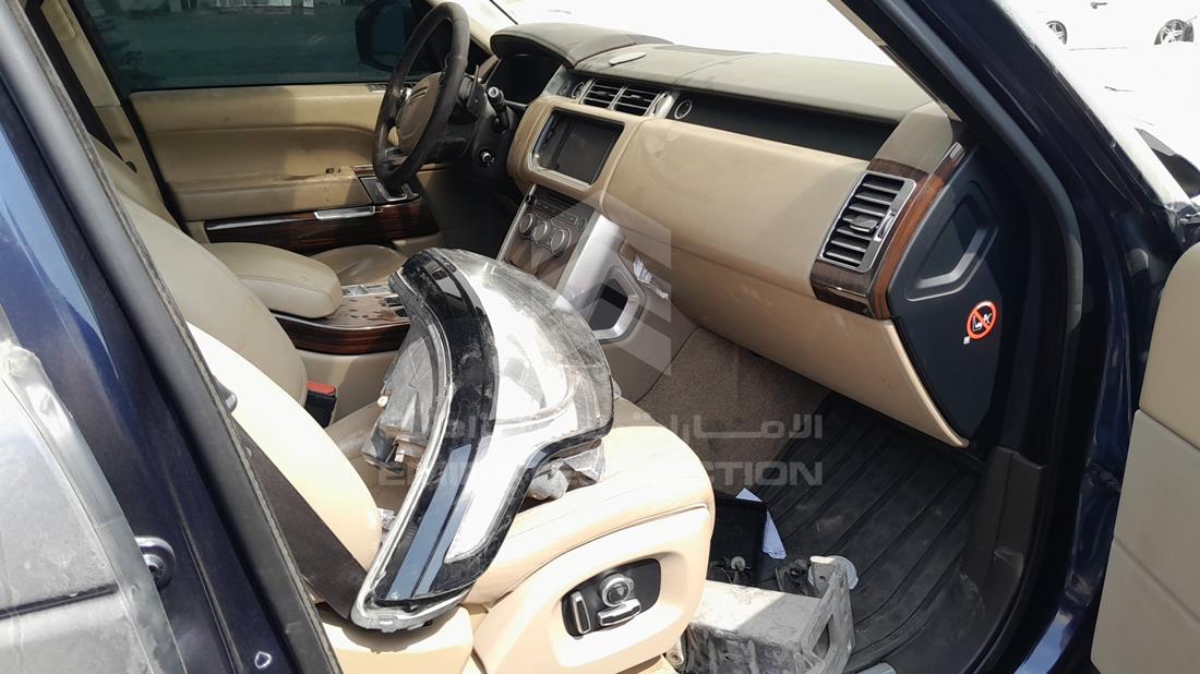 رنج روفر فوج 2016 — زاوية واجهة الراكب الأمامي الأيمن — صورة 22