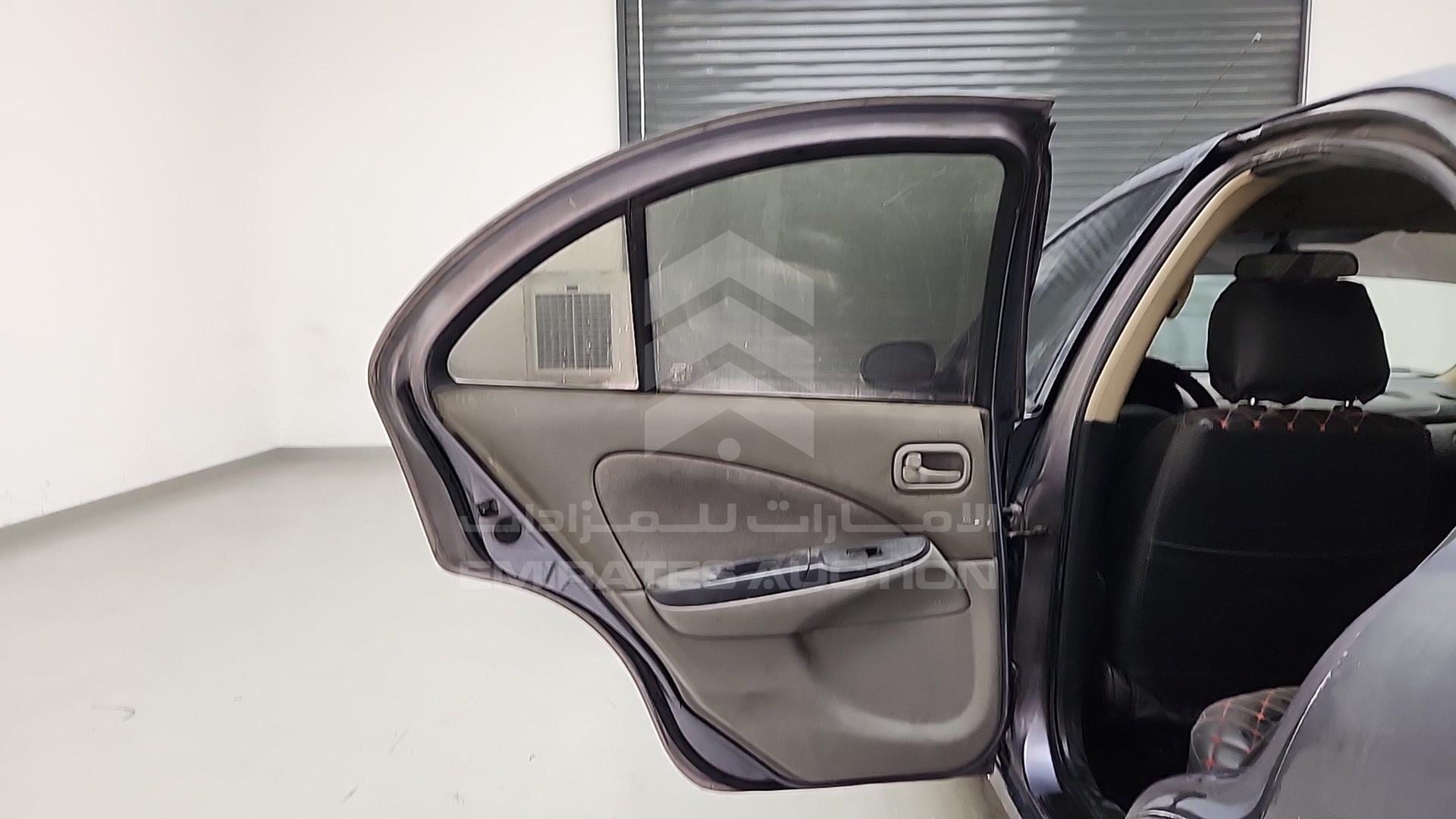 2004 NISSAN SUNNY VIN: JN1FN61C84W054532
