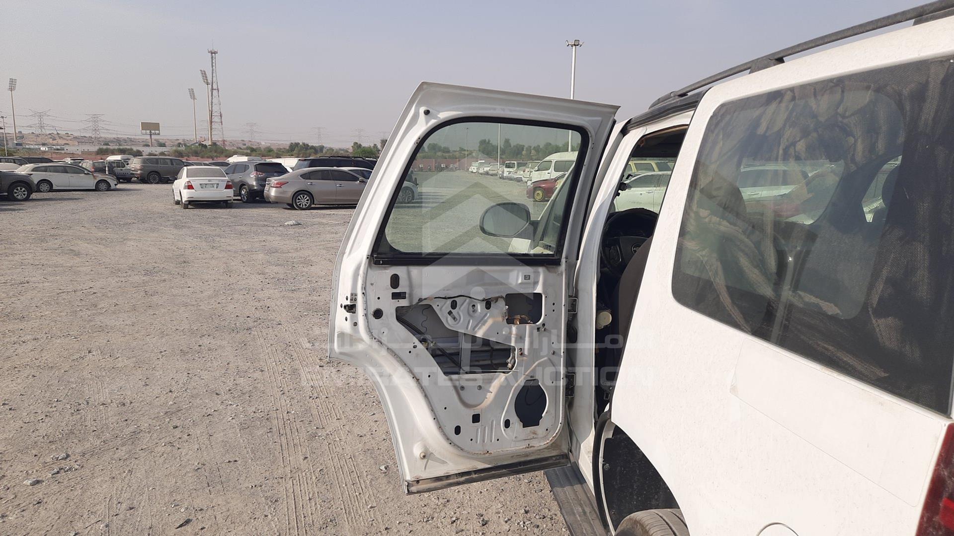 2008 CHEVROLET TAHOE VIN: 1GNFK13J88J124383
