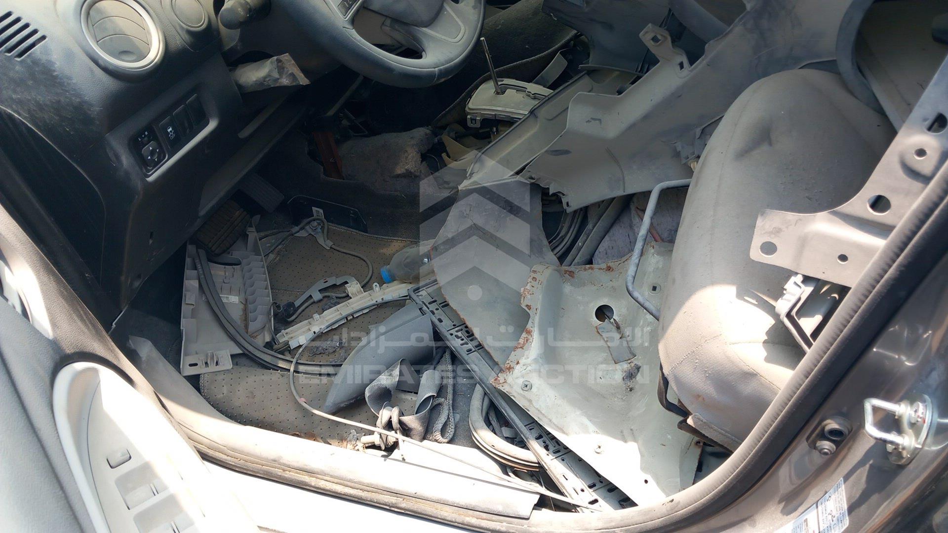 0 MITSUBISHI --- VIN: MMDAFT6J5MH008852