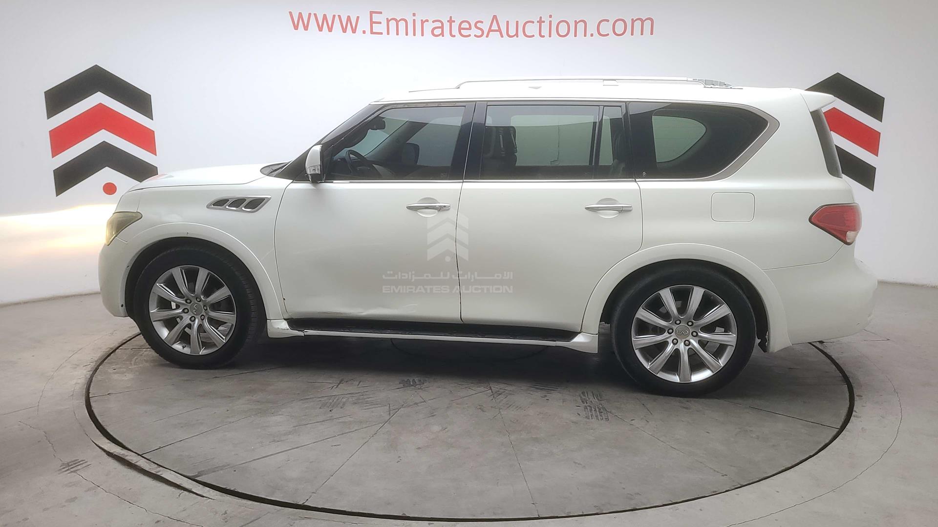 2011 INFINITI QX56 VIN: JNRAZ25Y6B9000720