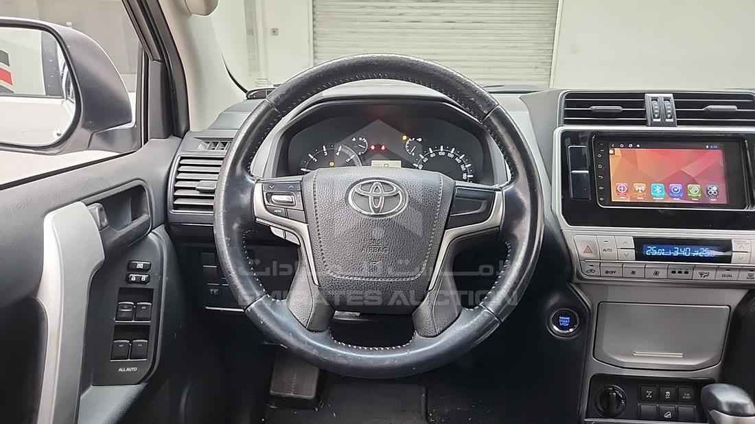 2020 Toyota Prado — Steering & Mounted Controls — Photo 15