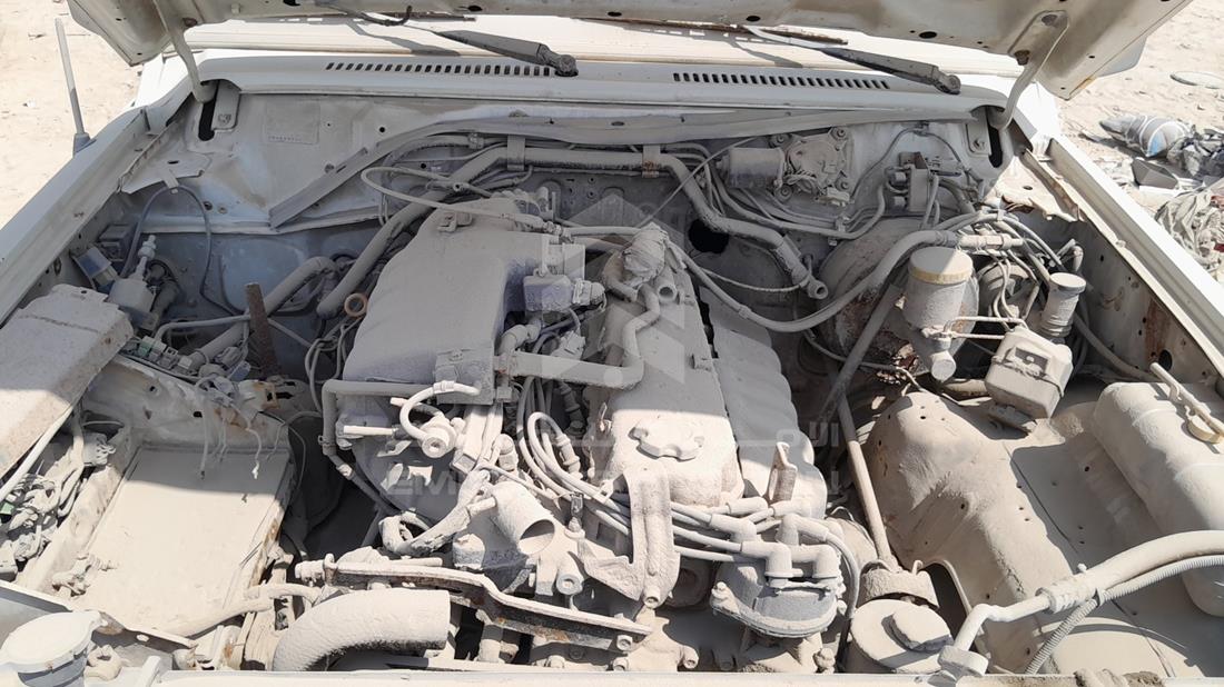نيسان Abarth 695 1995 — خليج المحرك — صورة 28