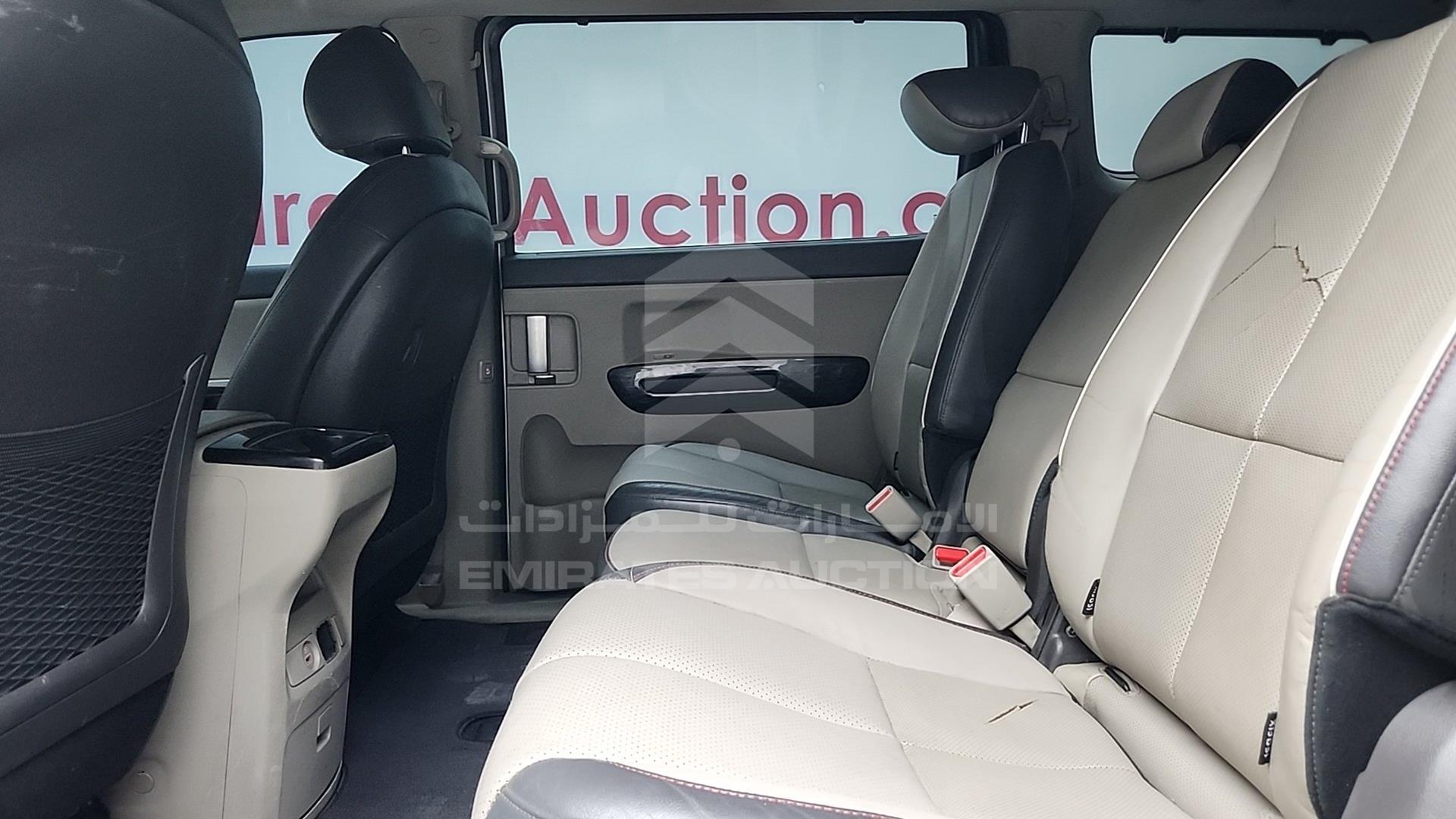 2016 KIA CARNIVAL VIN: KNAMC8120G6187445