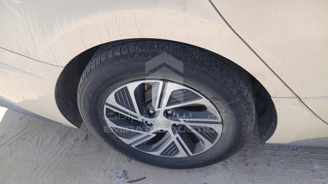 2021 Hyundai Sonata Hybrid — Rear Right Tyre — Photo 30