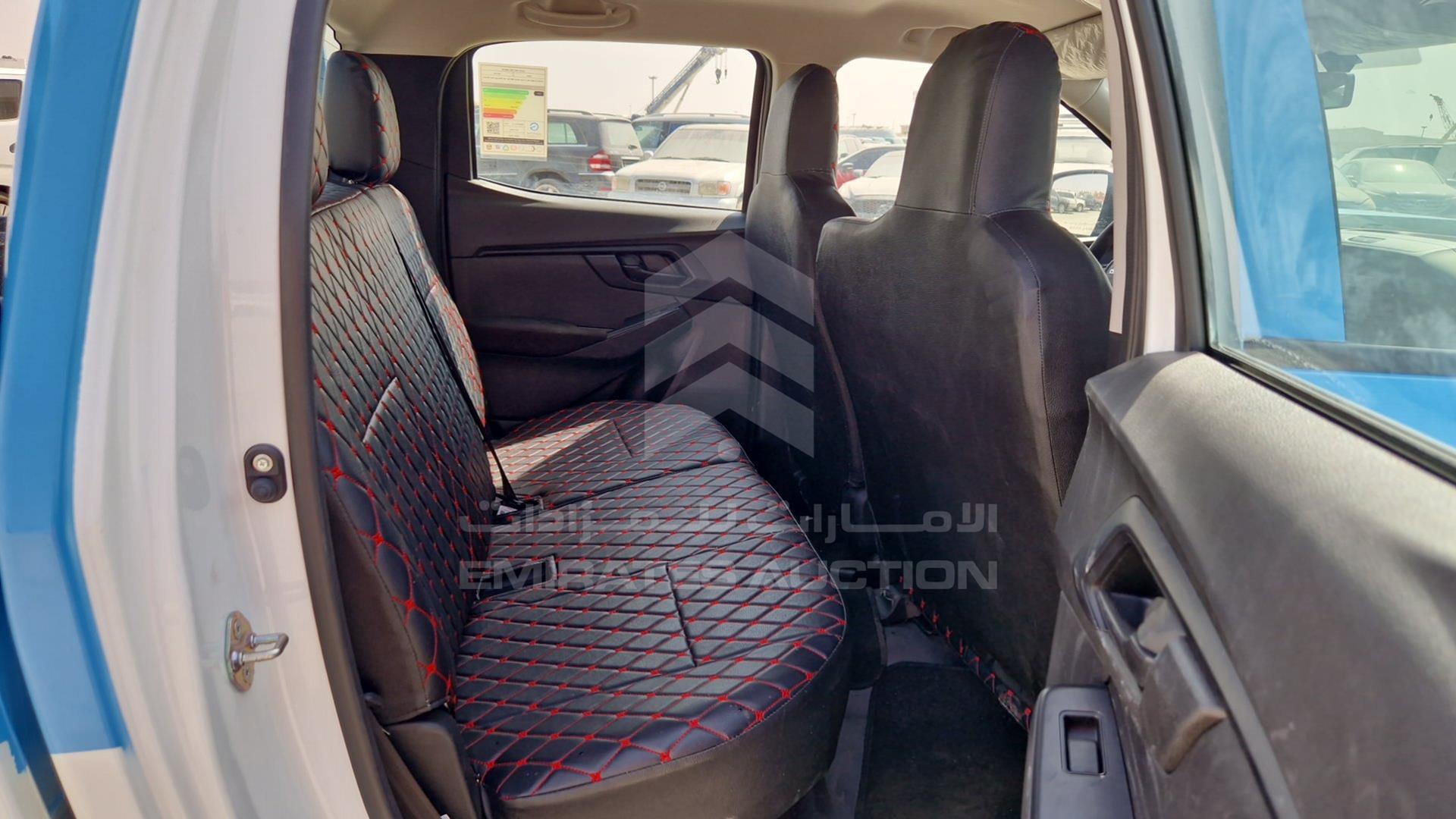 2024 ISUZU D-MAX VIN: MPAEL3376RT008775