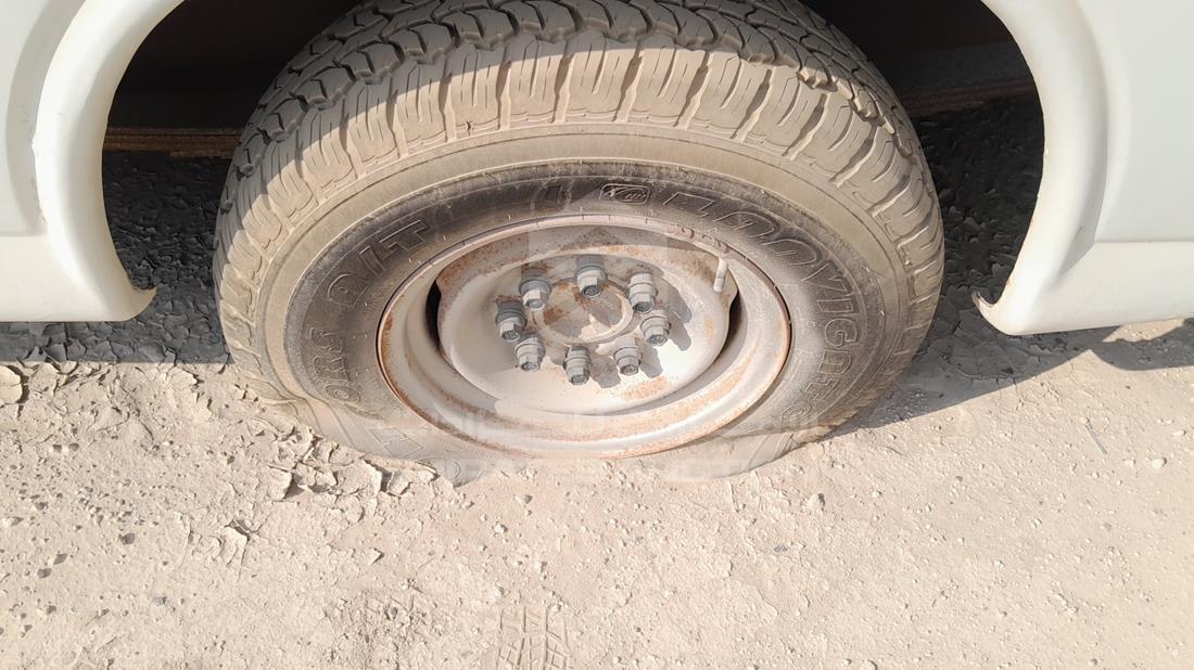 2000 GMC 2500 — Rear Left Tyre — Photo 30