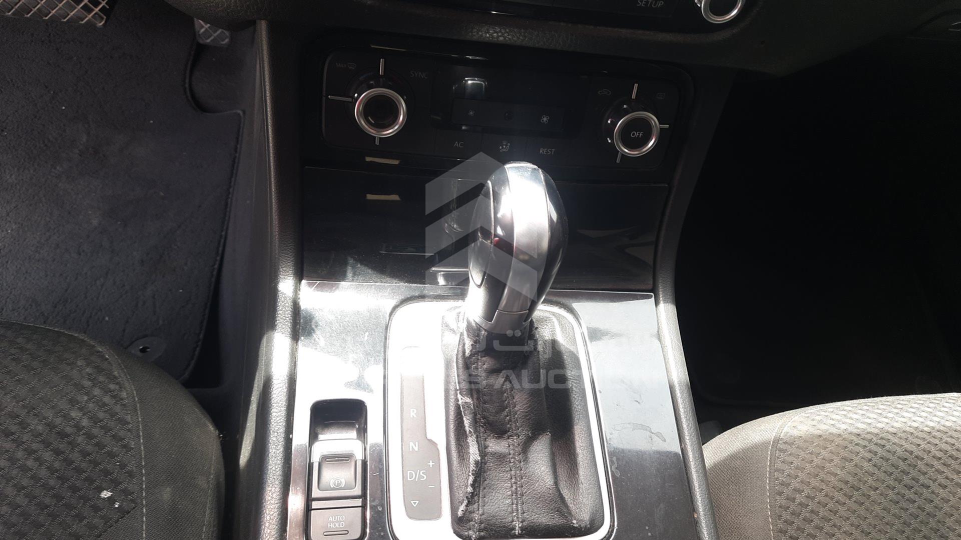 2013 VOLKSWAGEN TOUAREG VIN: WVGBC2BP7DD000268