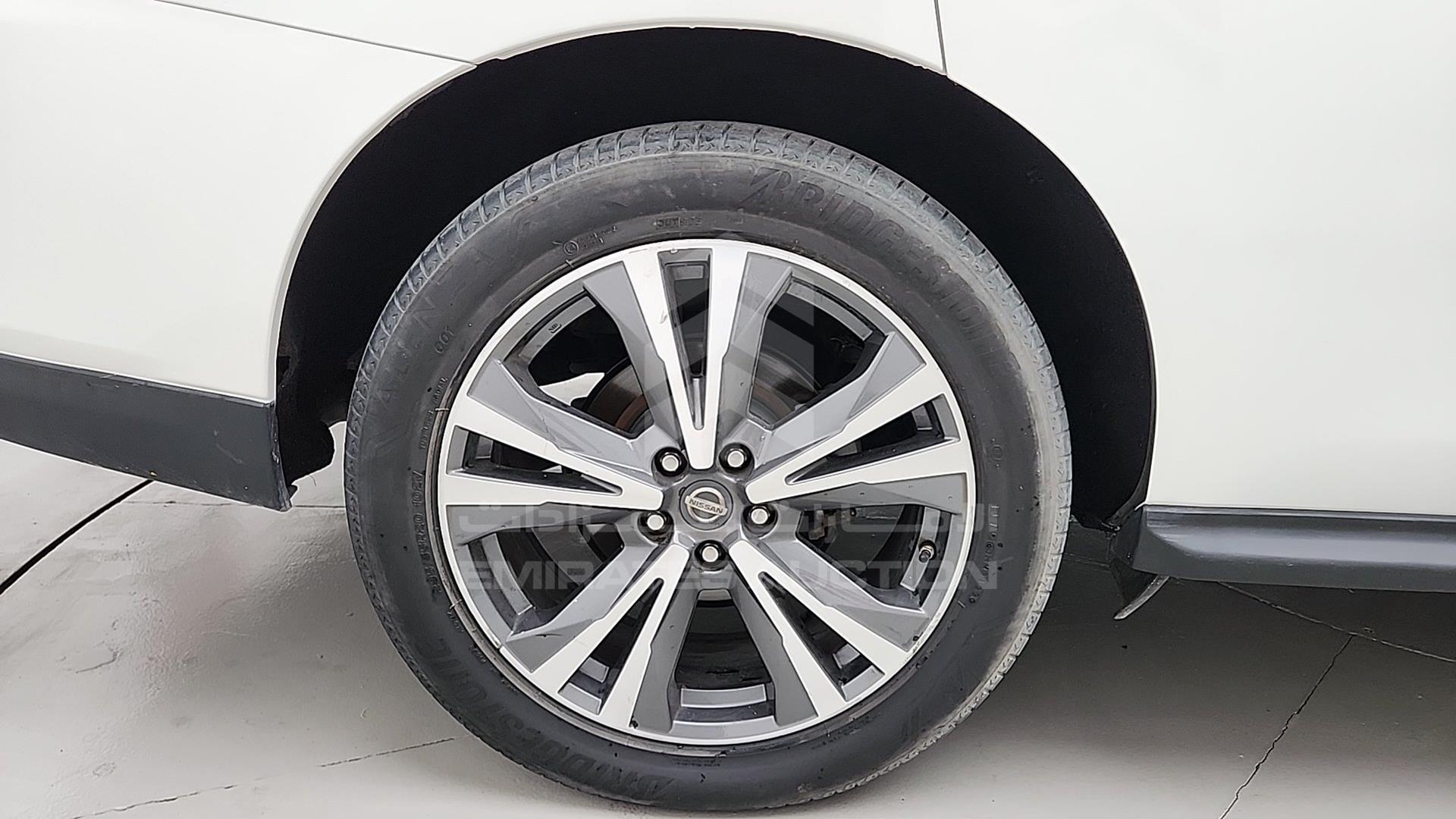 2018 NISSAN PATHFINDER VIN: 5N1CR2M88JC600372