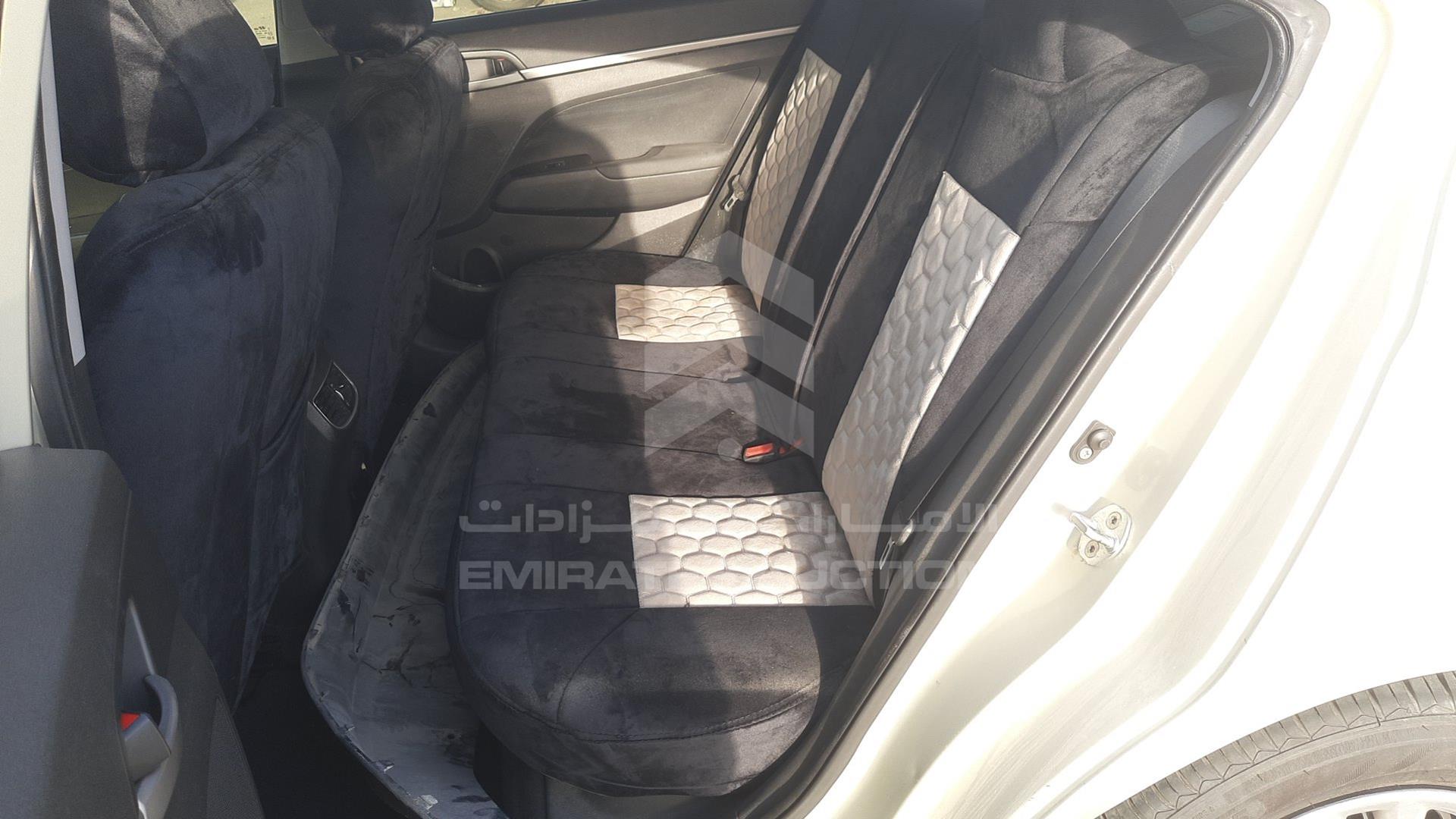2017 HYUNDAI ELANTRA VIN: KMHD741F5HU180342