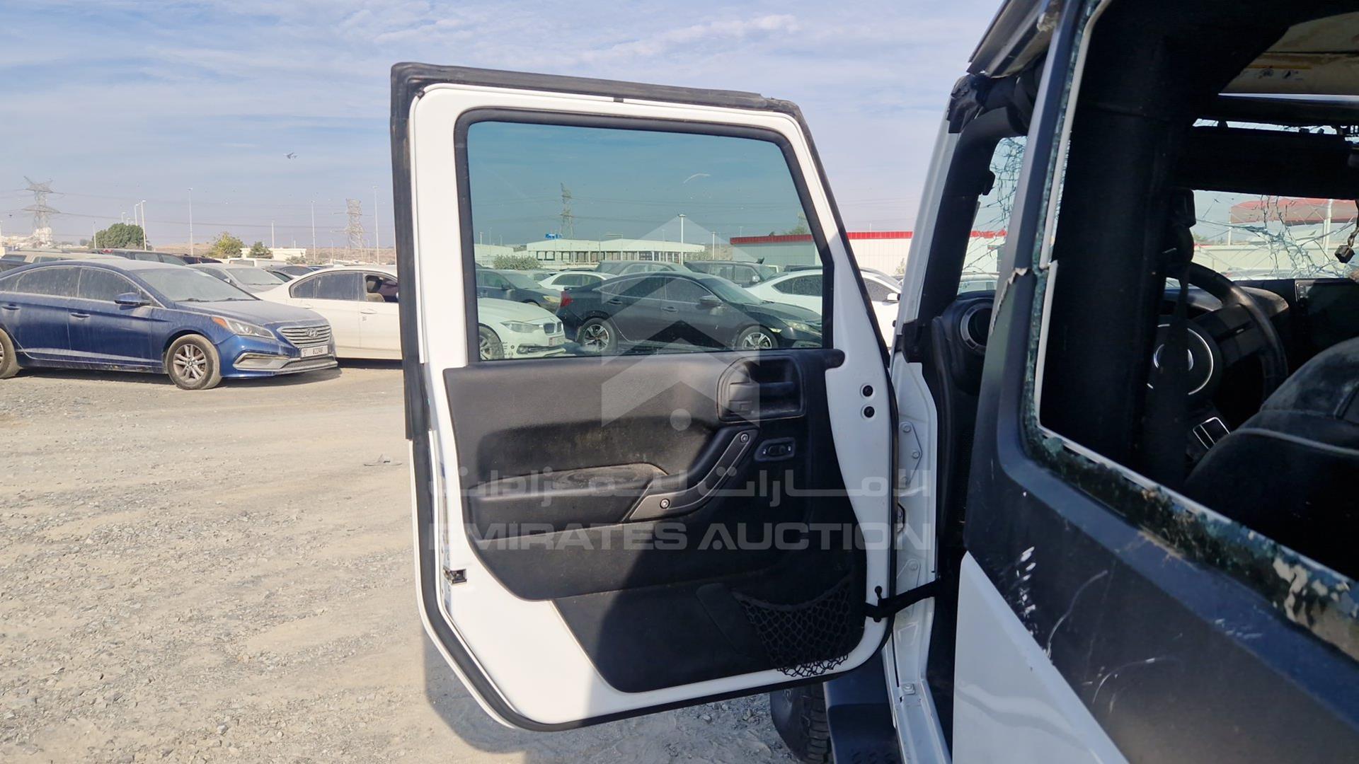 2017 JEEP WRANGLER / VIN: 1C4BJWAG0HL521010