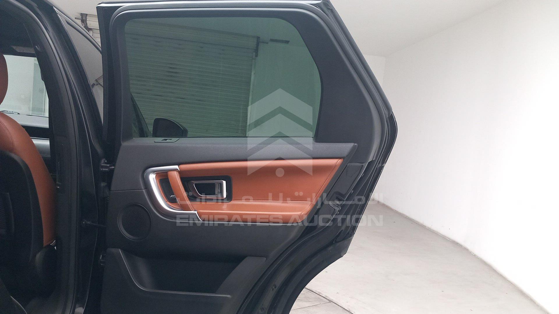 2016 LAND ROVER DISCOVERY VIN: SALCA2BG3GH585029
