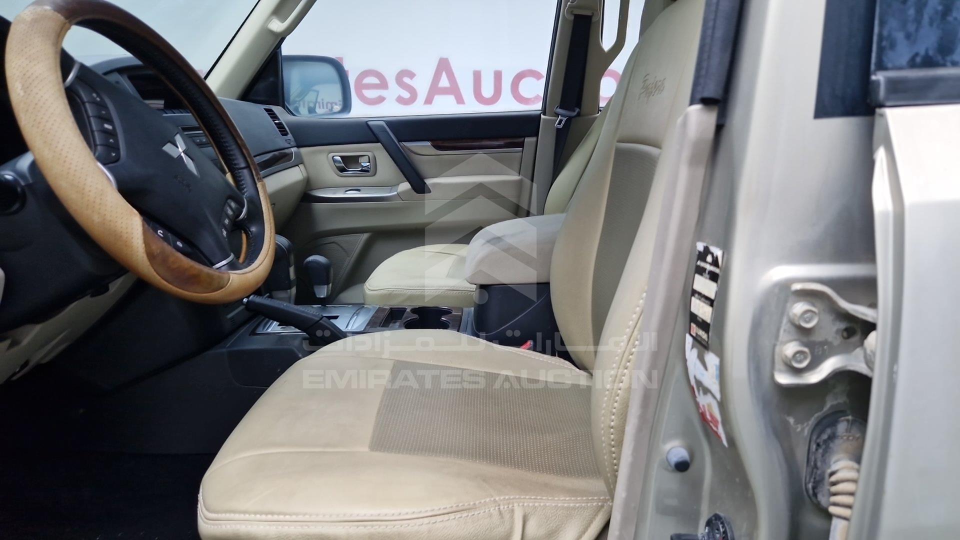 2013 MITSUBISHI PAJERO VIN: JMYLRV95WDJ704393