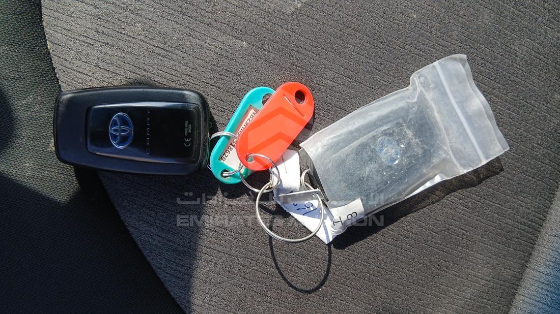 2024 Toyota Camry — Keys — Photo 4