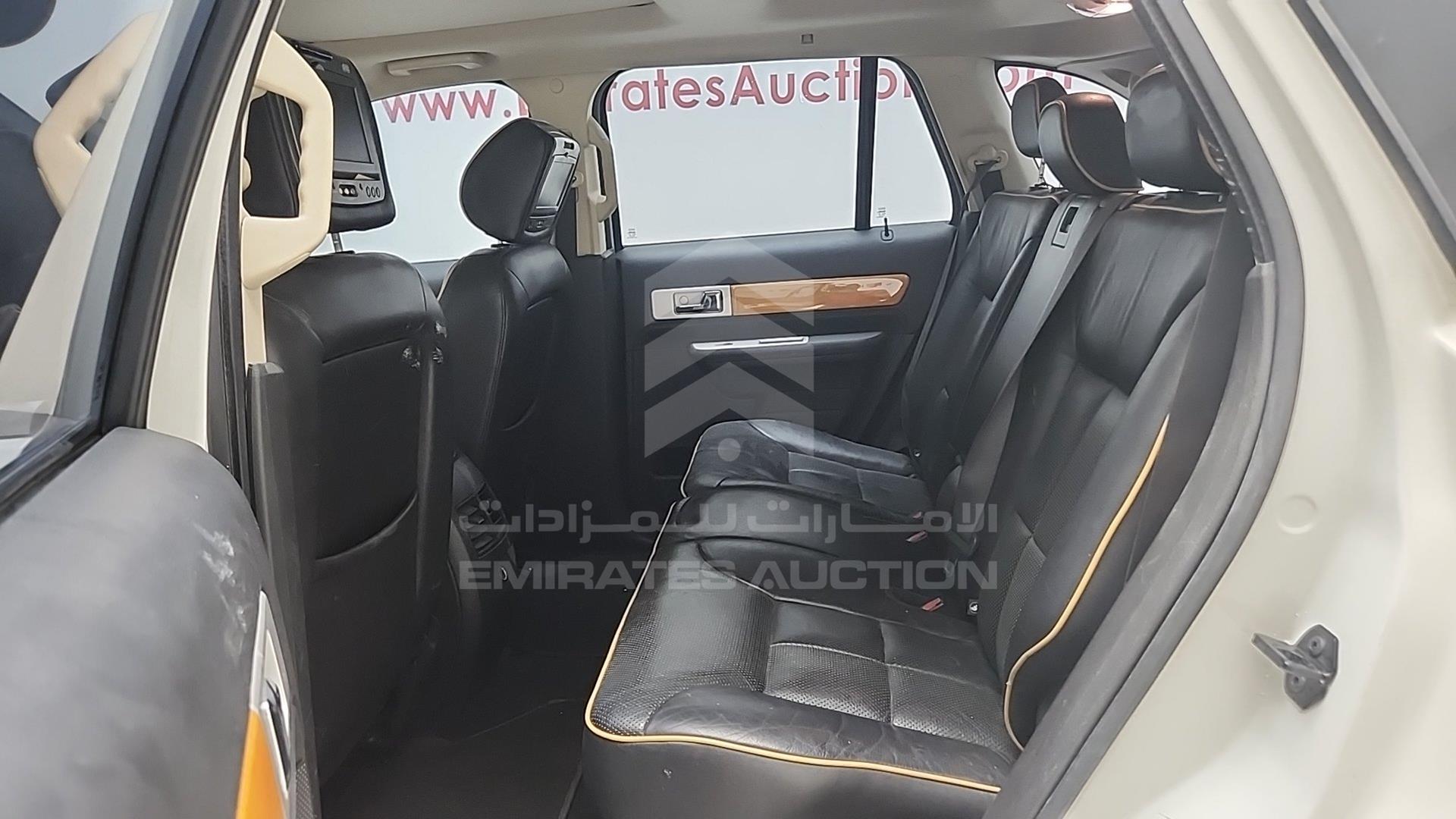 2009 LINCOLN MKX VIN: 2LMDU88C29BJ01345