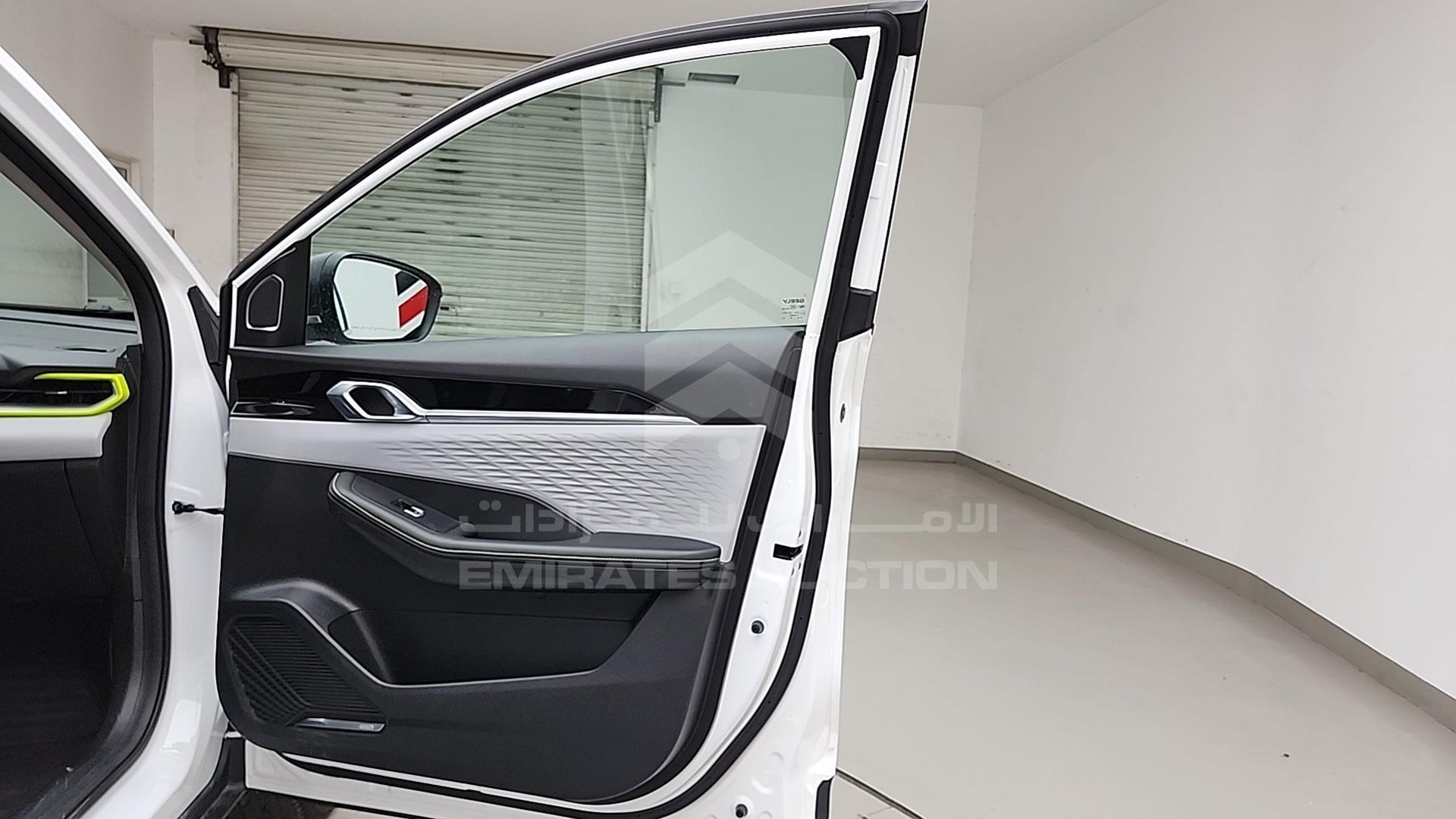 2024 GEELY COOLRAY VIN: LB3762KZ4RX505411
