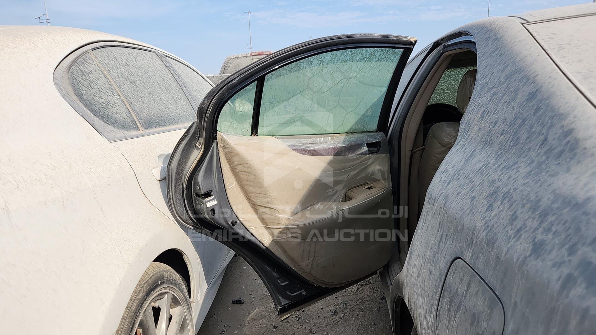 2004 LEXUS ES 330 VIN: JTHBA30G445005214