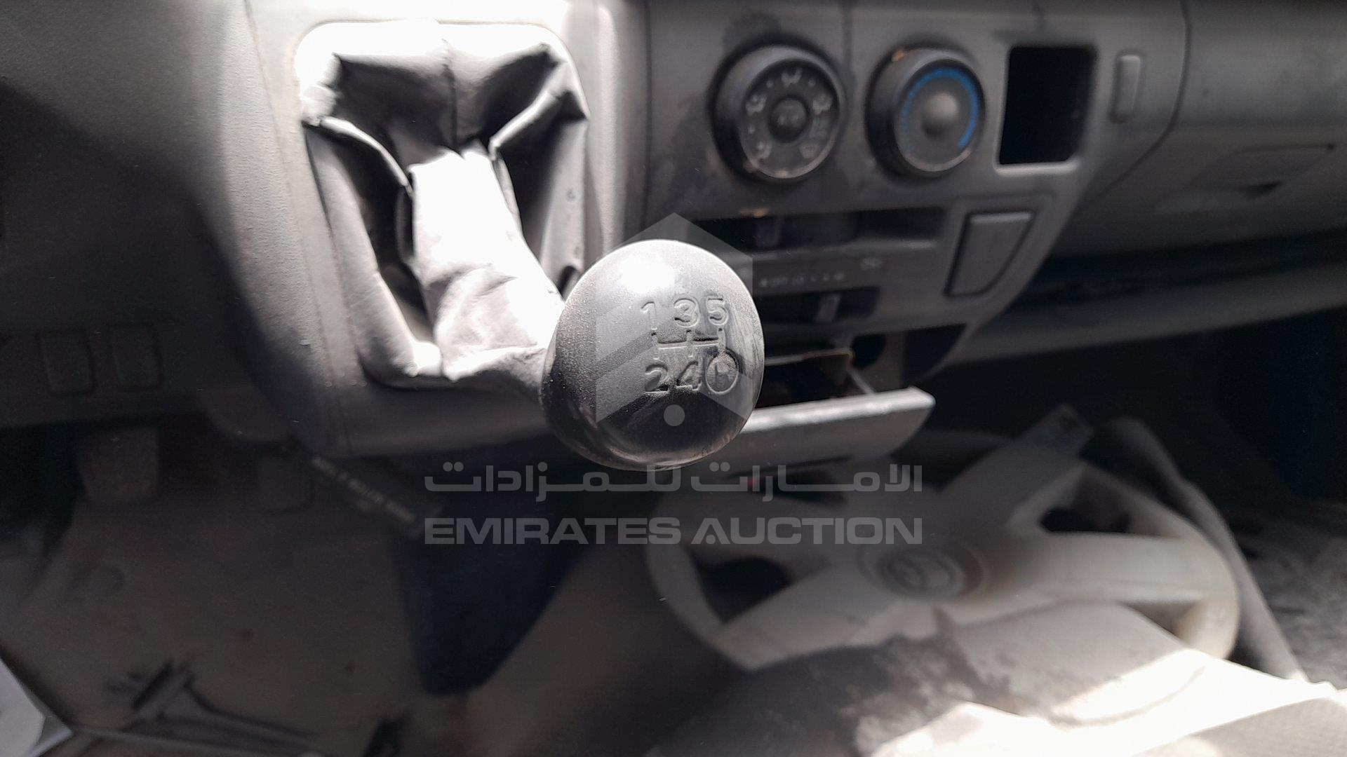 JTFPX22P0D0044075 - 2013 Toyota Hiace - #357503