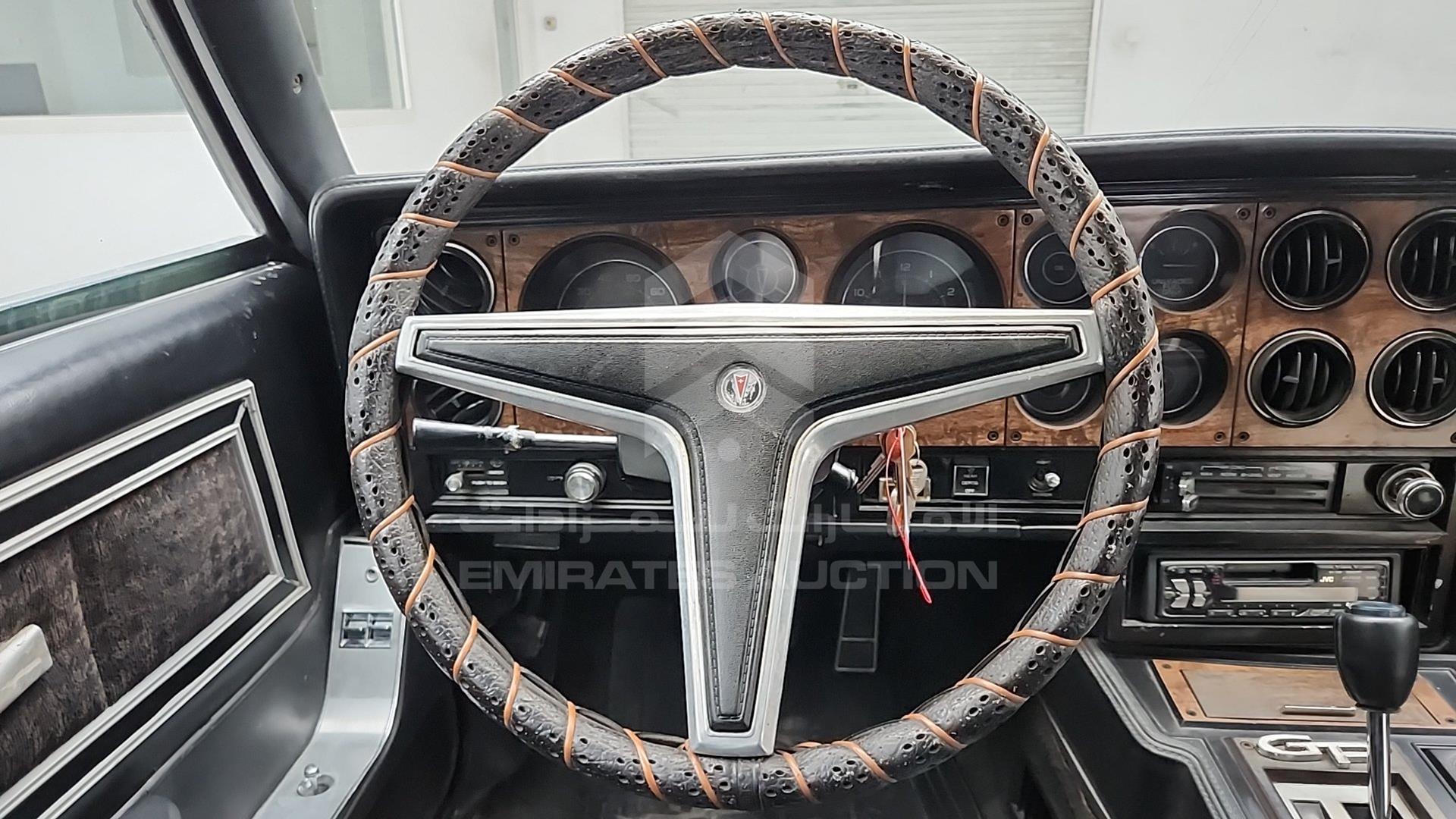 1979 PONTIAC GRAND PRIX VIN: 2K37Y92513443