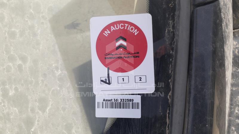 KNAMH817XF6582700 Auction: EmiratesAuction Lot: 405841 KNAMH817XF6582700 Kia Carnival 2015 GREY Photo 29