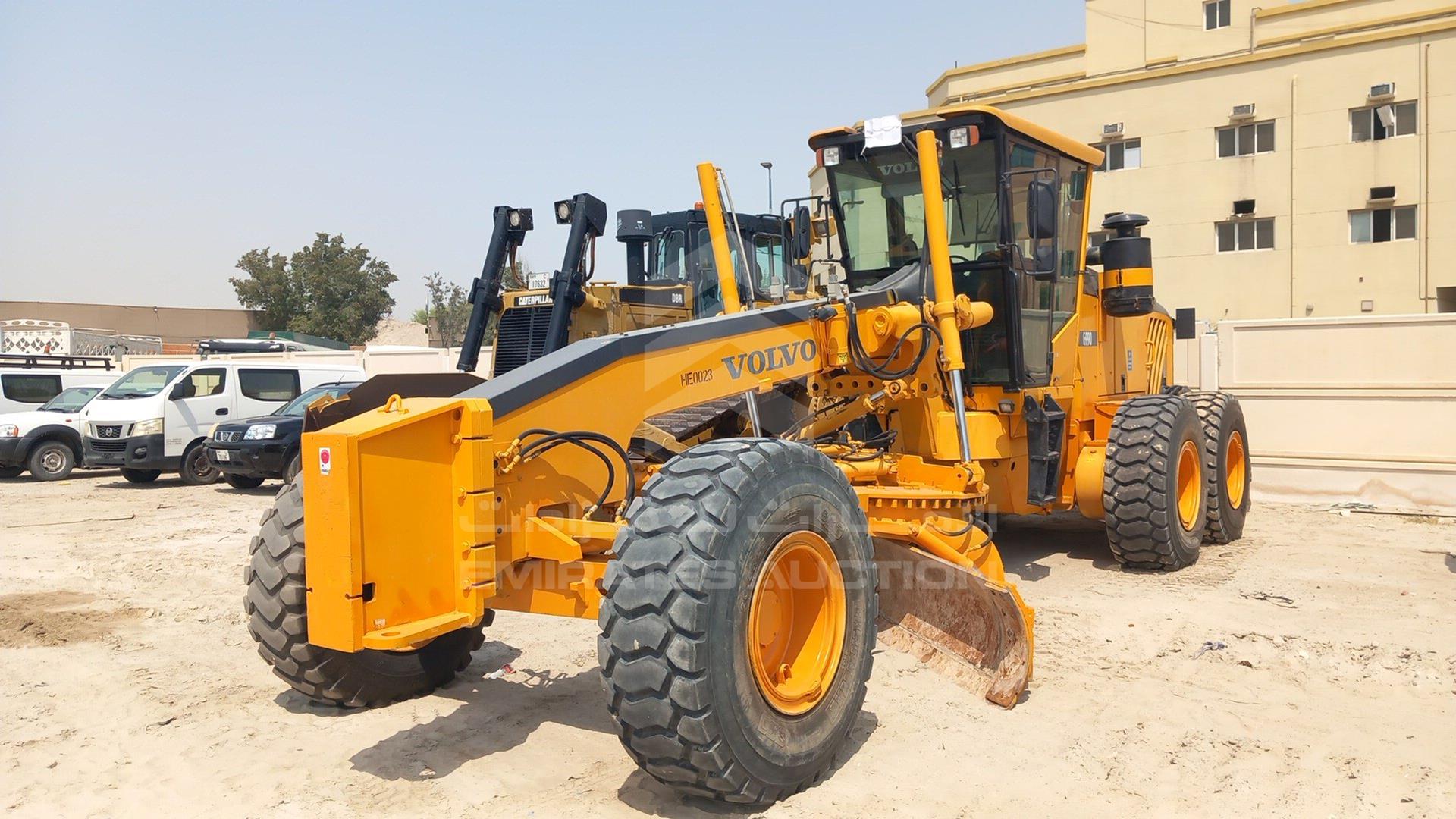2015 VOLVO G990 VIN: VCE0G990V00508137