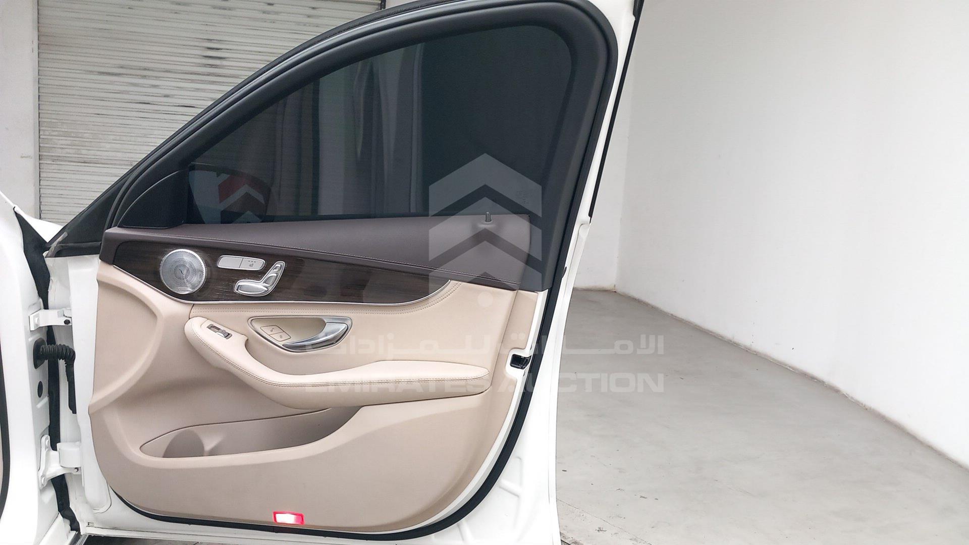 2015 MERCEDES C 300 VIN: 55SWF4KBXFU040349