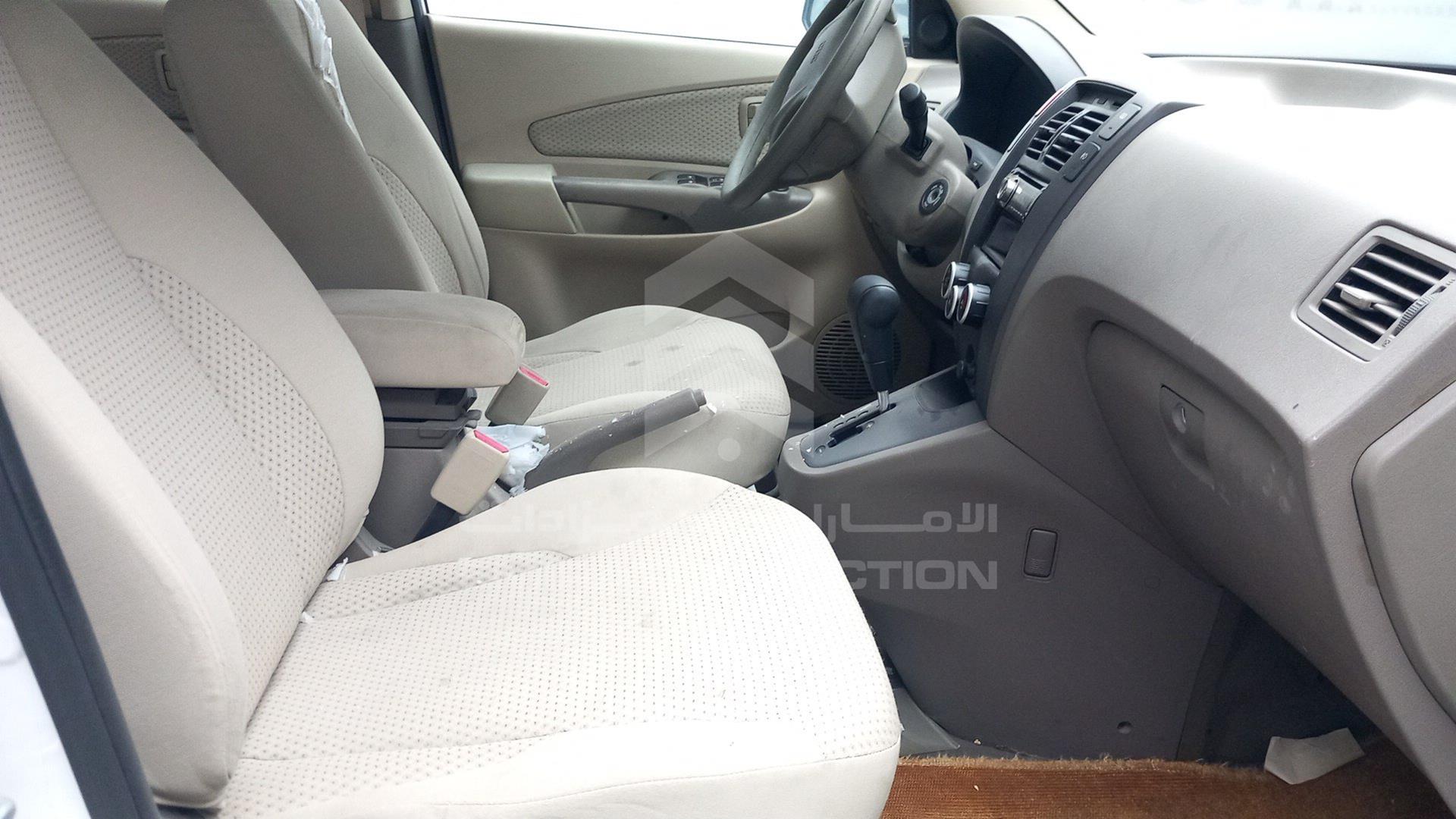 2009 HYUNDAI TUCSON VIN: KMHJM81D19U995429