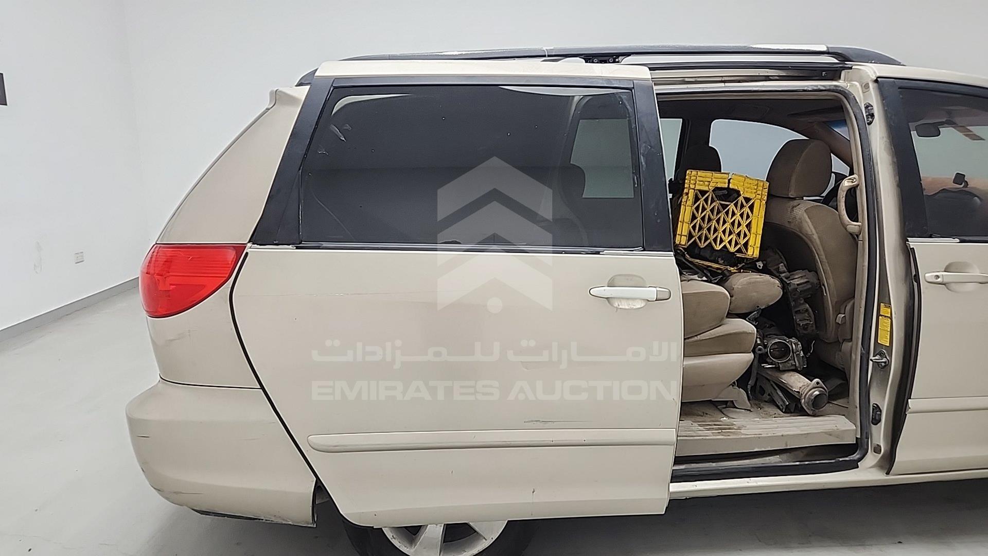 2010 TOYOTA SIENNA VIN: 5TDKK4CC8AS313358