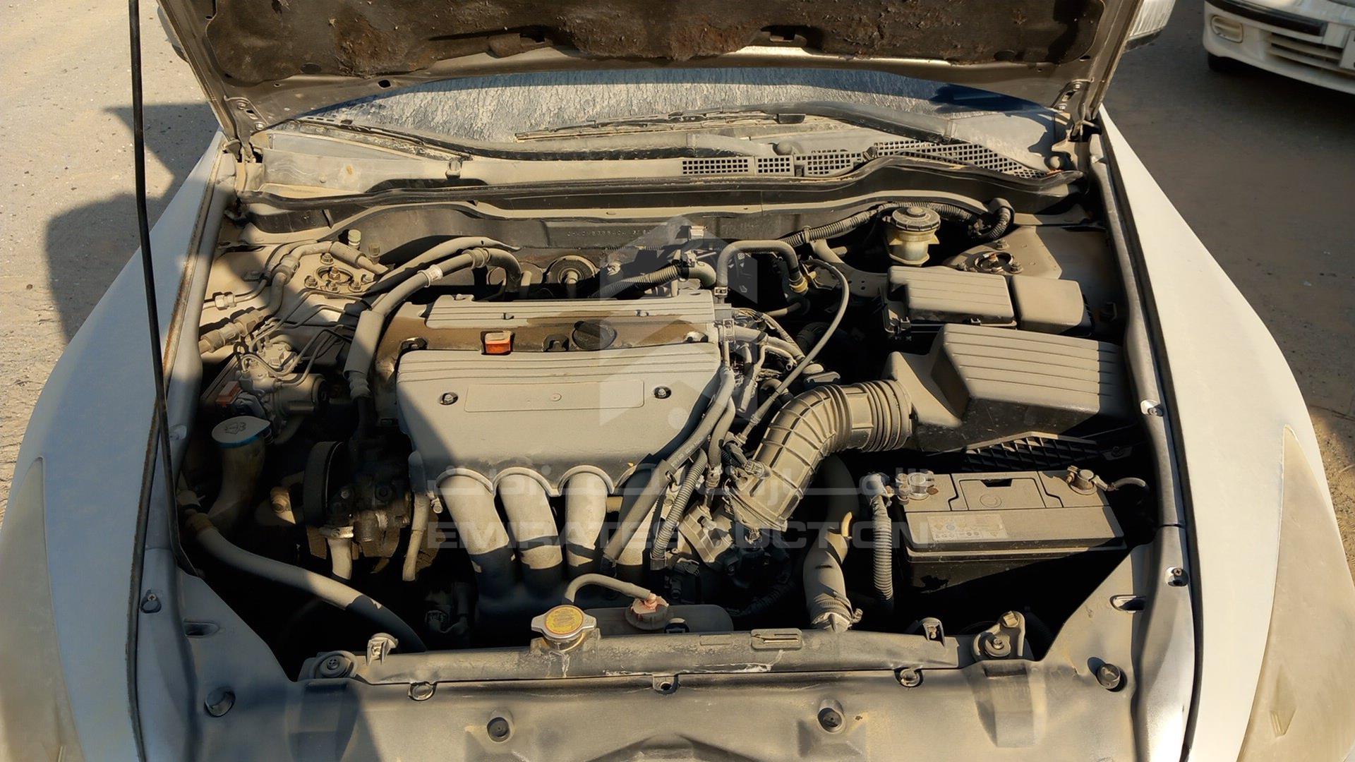 2004 HONDA ACCORD VIN: JHMCM56554C413780