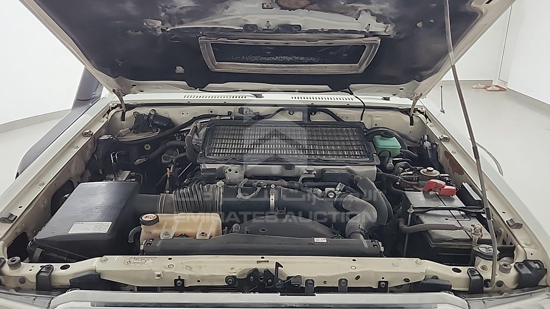 2018 TOYOTA LAND CRUISER VIN: JTFLV73J0J7503183