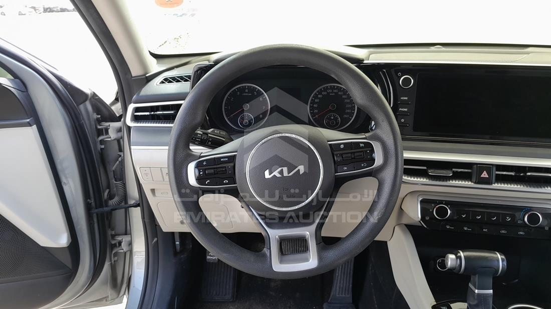 2022 Kia K5 — Steering & Mounted Controls — Photo 13