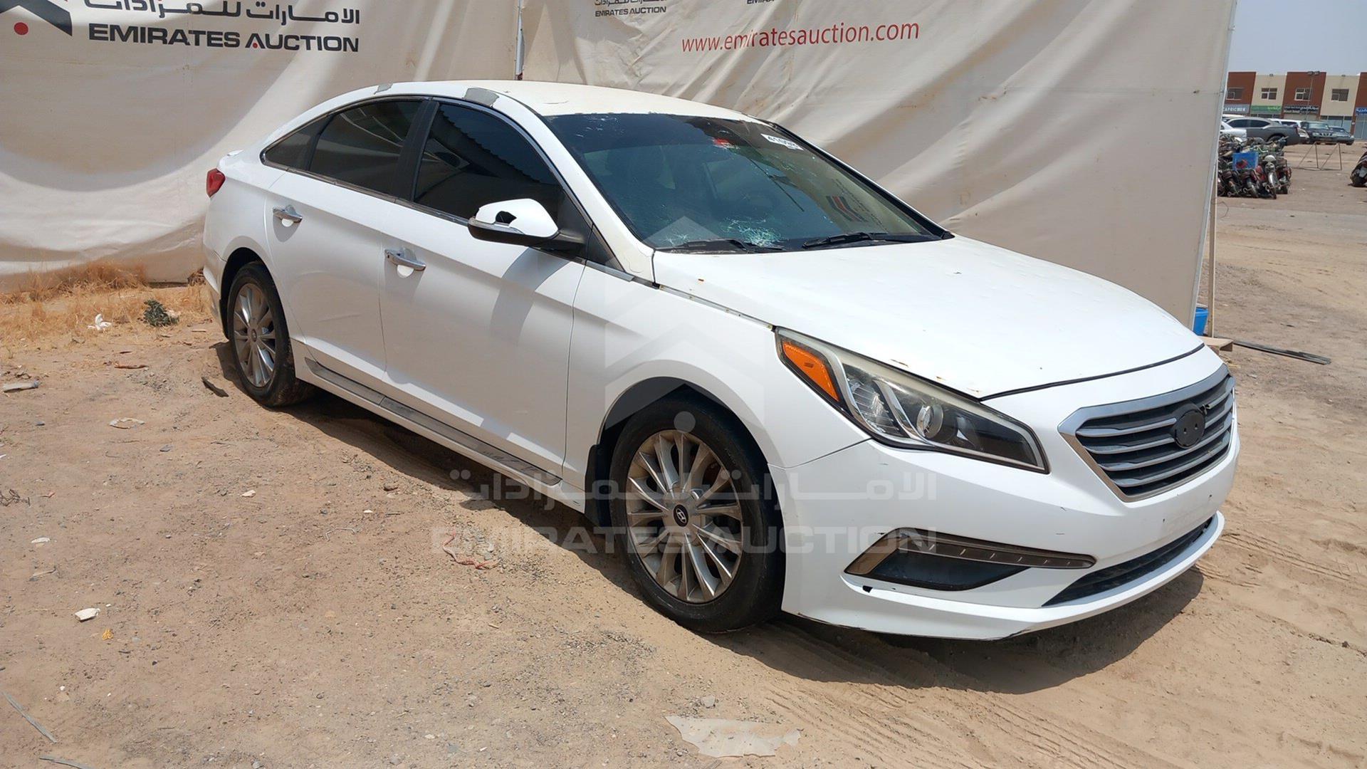 2015 HYUNDAI SONATA VIN: 5NPE34AF8FH208386