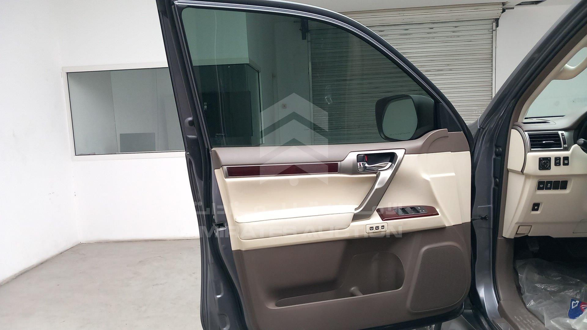 2019 LEXUS GX 460 VIN: JTJJM7FX7K5211527