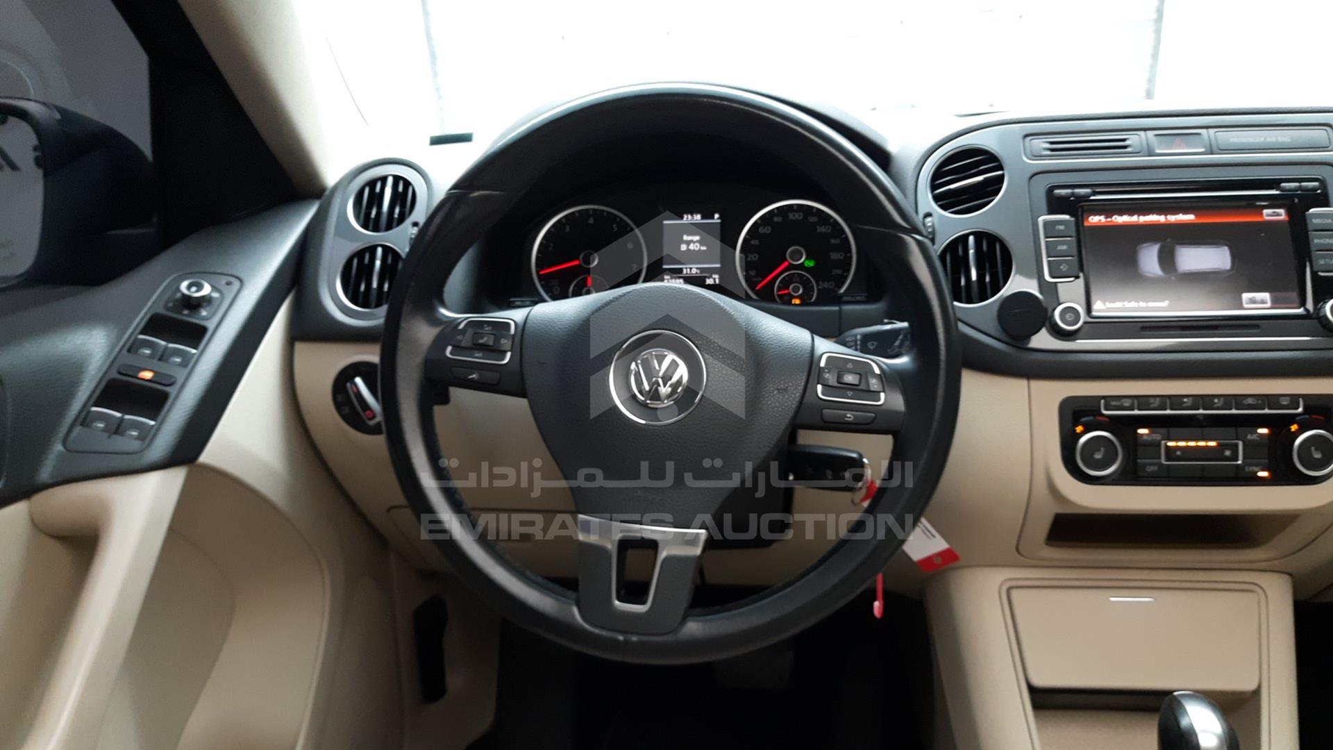 2015 VOLKSWAGEN TIGUAN VIN: WVGCE2AX1FW500403