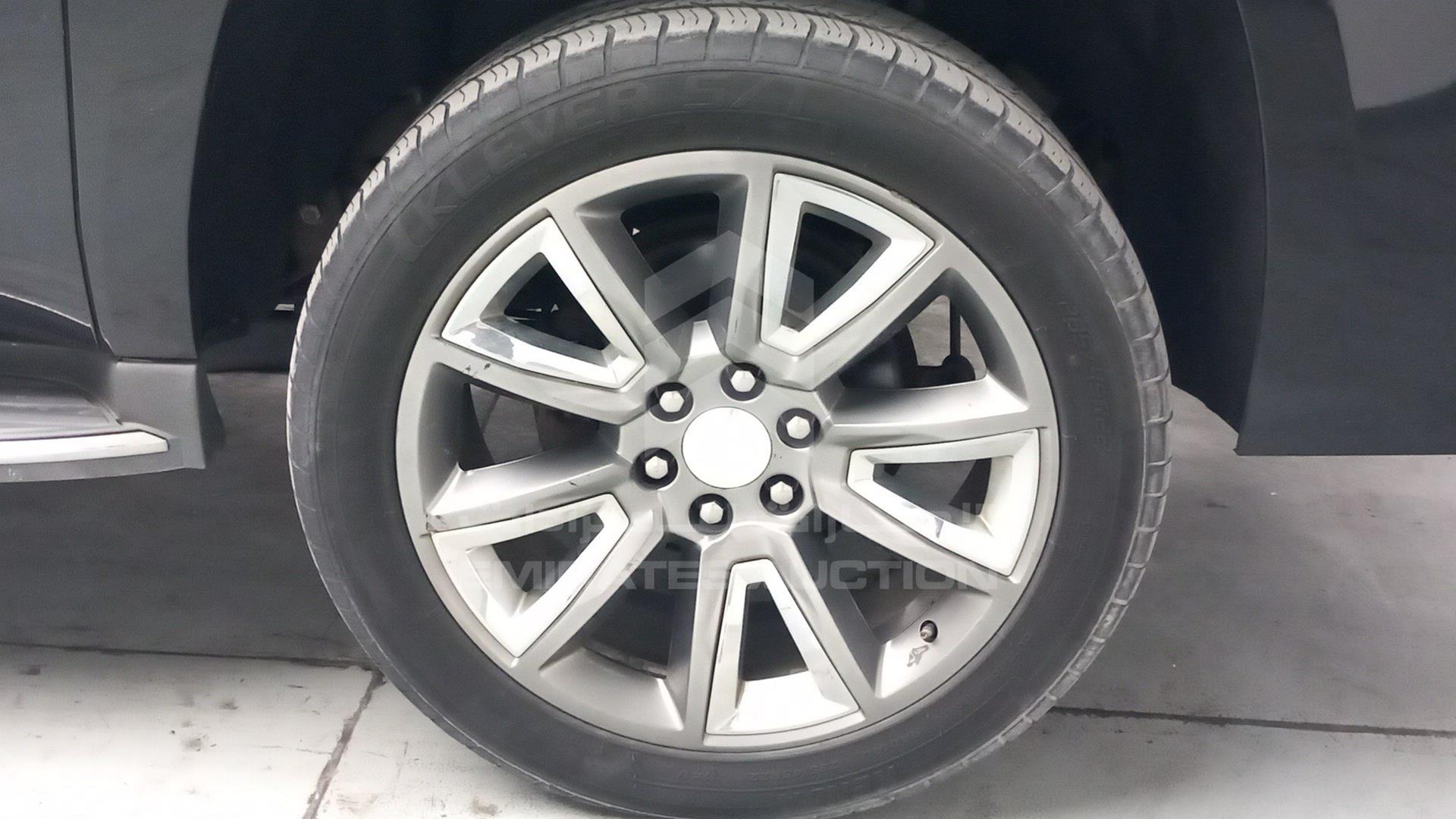 2015 CHEVROLET SUBURBAN VIN: 1GNSKKKCXFR631260