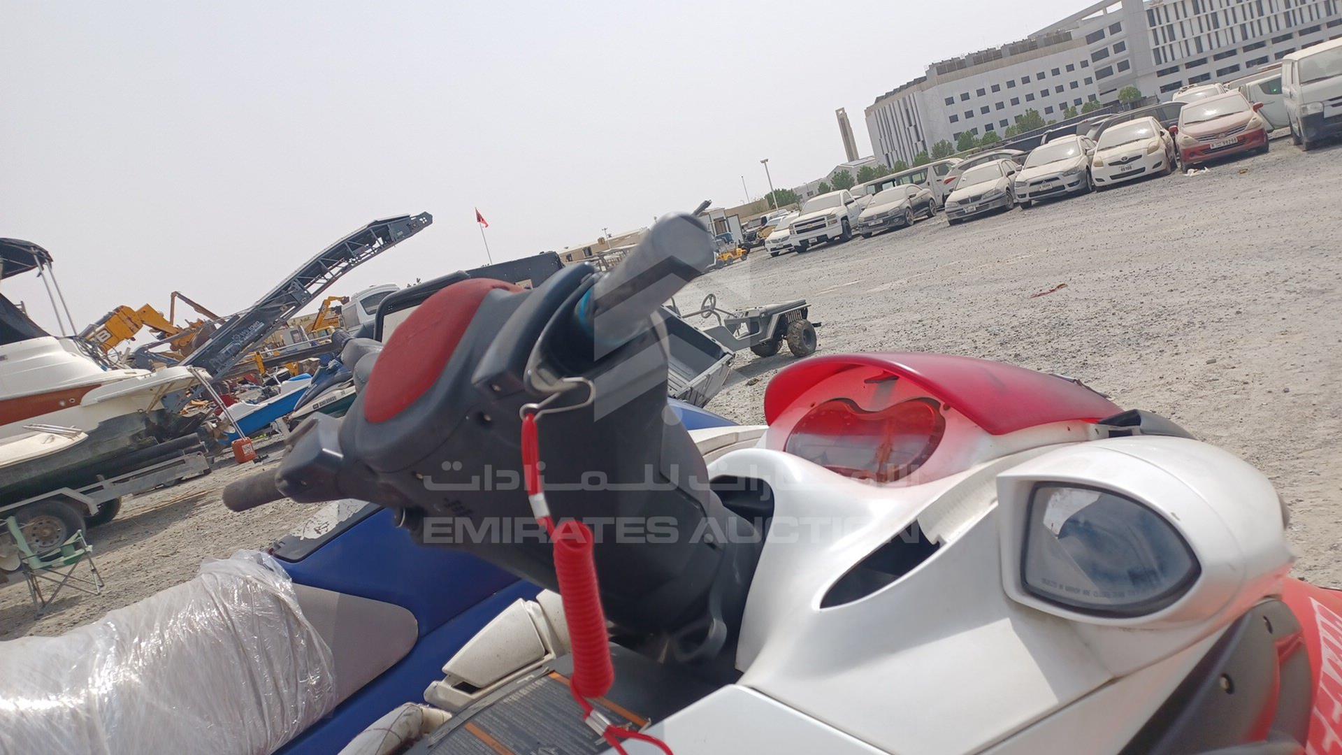 0 JET SKI + TROLLEY YAMAHA VIN: USYAMA3042L809