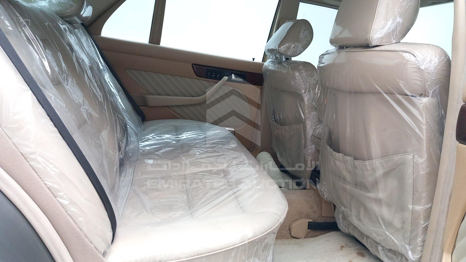 1990 MERCEDES SEL 560 VIN: WDBCA39E5LA531735