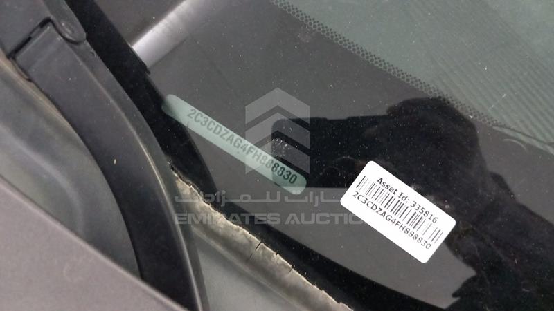 2C3CDZAG4FH888830 Auction: EmiratesAuction Lot: 409485 2C3CDZAG4FH888830 Dodge Challenger 2015 GREY Photo 3