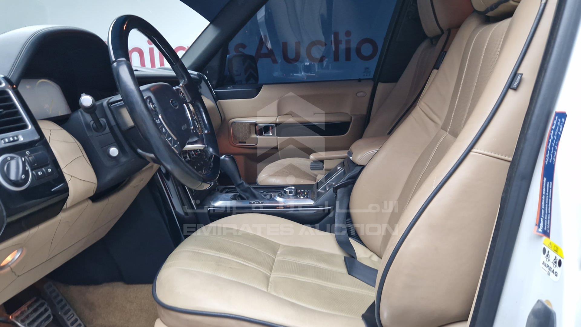 2011 RANGE ROVER VOGUE VIN: SALLMEME4BA337190