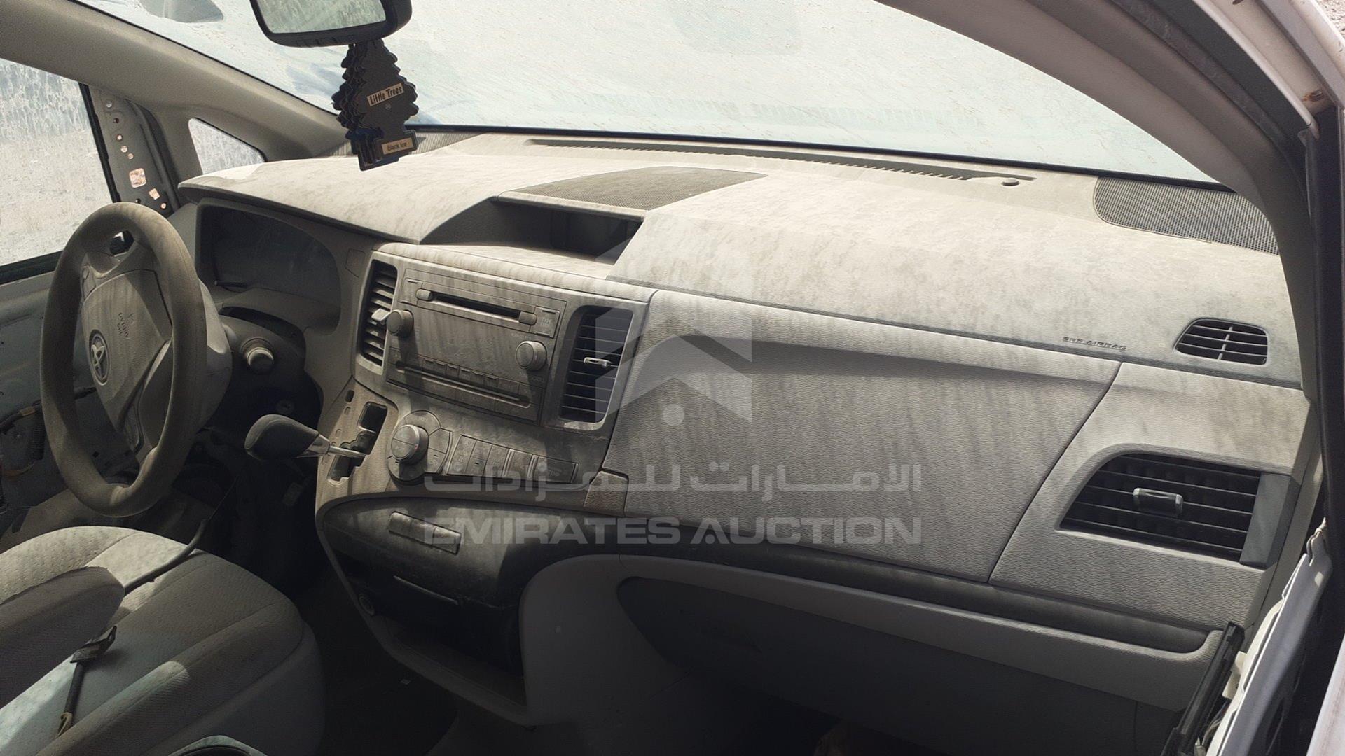 2014 TOYOTA SIENNA VIN: 5TDKK3DC2ES419884