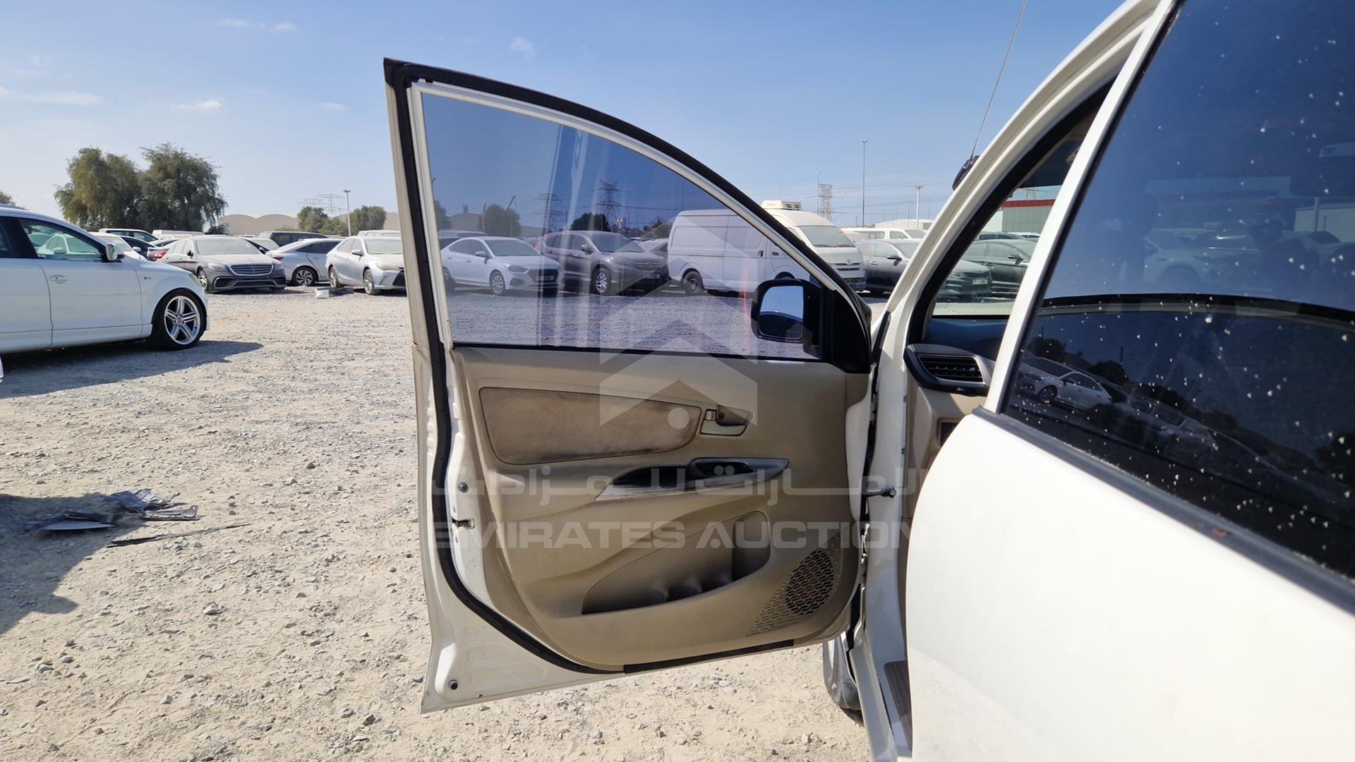 2015 TOYOTA AVANZA VIN: MHKMC13F4FK015618