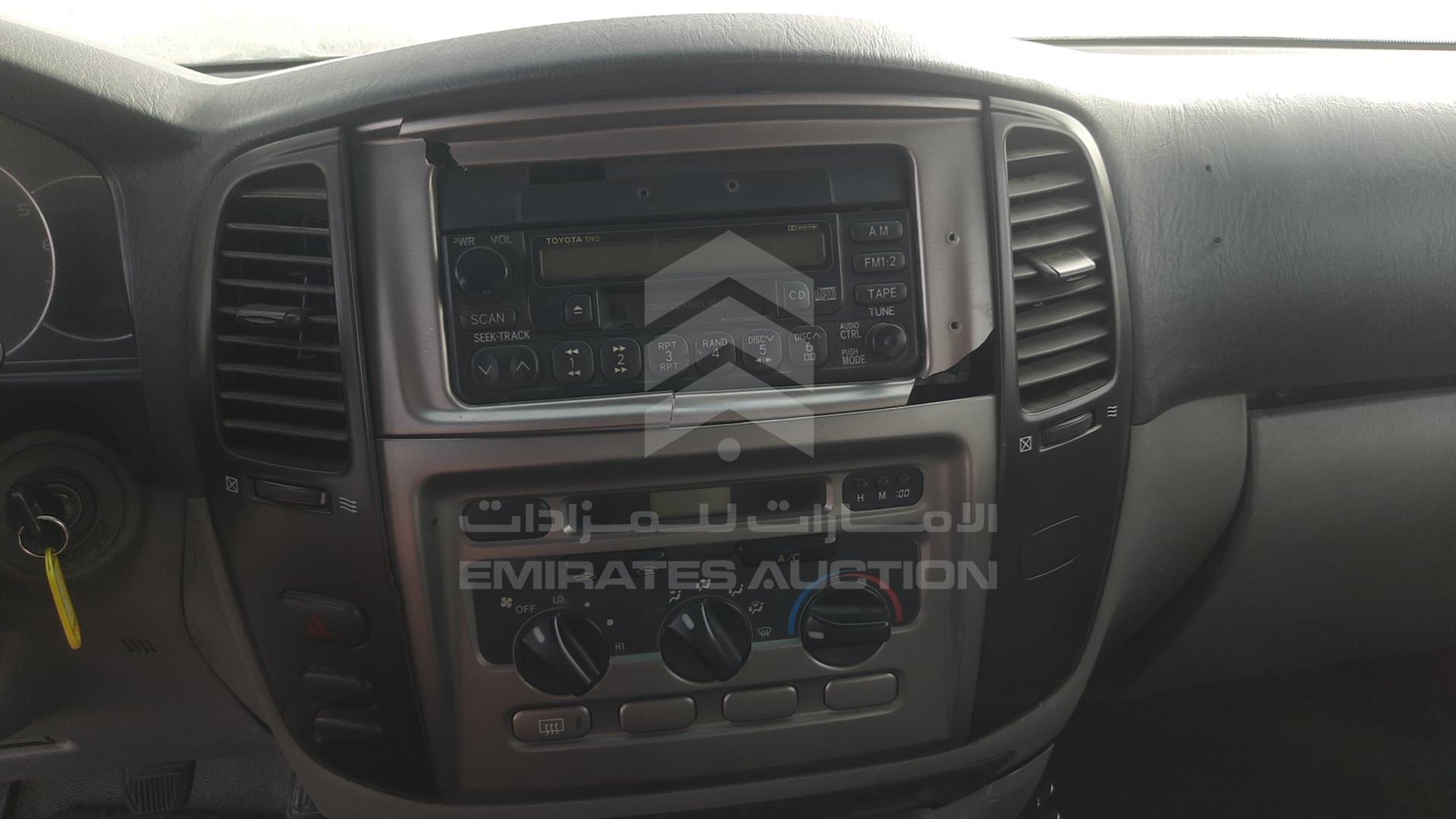 2003 TOYOTA LAND CRUISER VIN: JTGHJ01J233003981